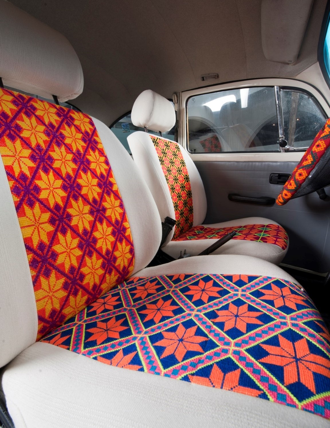 Volkswagen Beetle phiên bản đính hạt độc nhất trên thế giới ảnh 11 Volkswagen Beetle phien ban dinh hat doc nhat tren the gioi anh 11