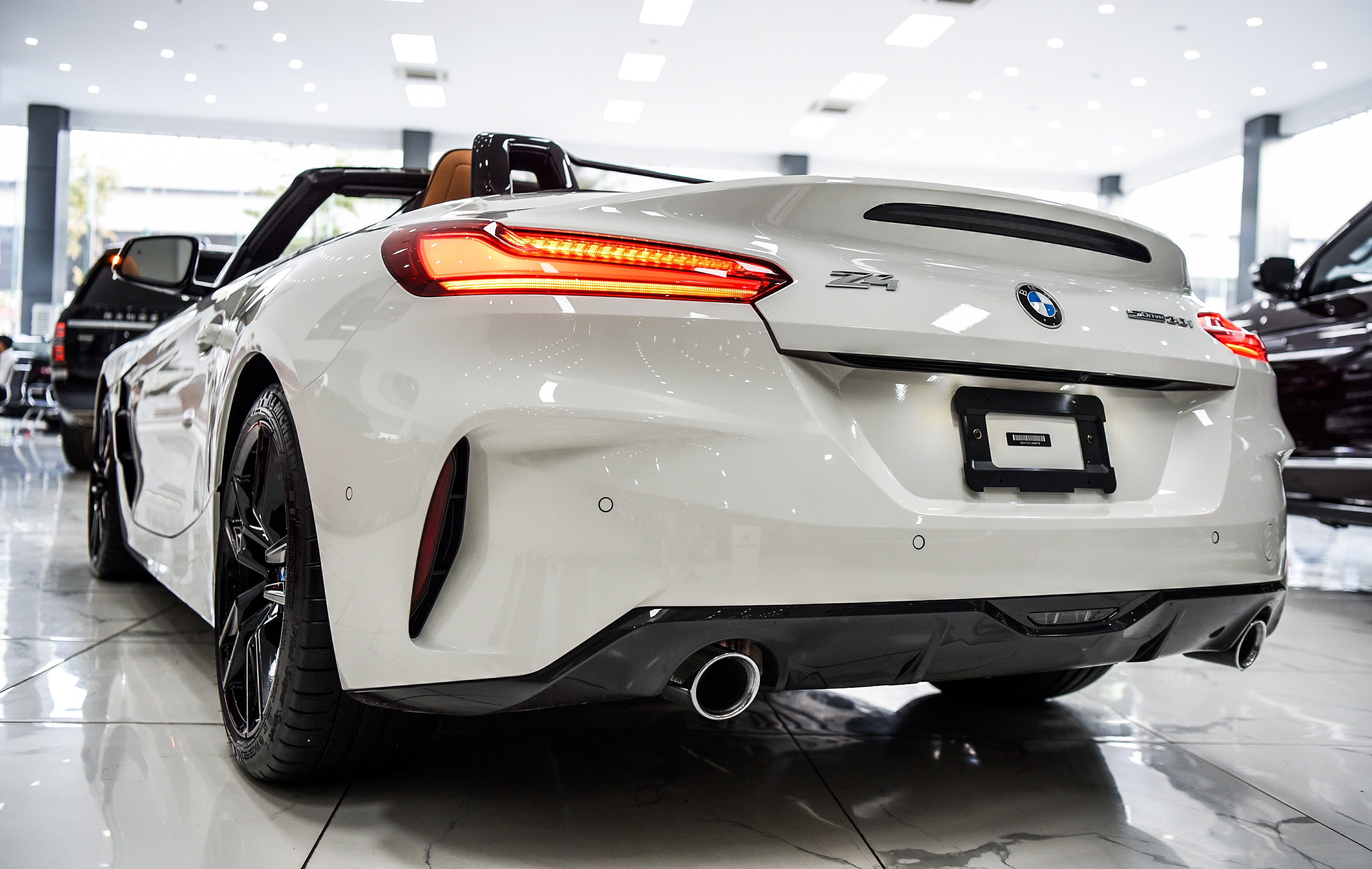 Chi tiết BMW Z4 sDrive30i M-Sport 2020 đầu tiên tại Việt Nam ảnh 3 Chi tiet BMW Z4 sDrive30i M-Sport 2020 dau tien tai Viet Nam anh 3