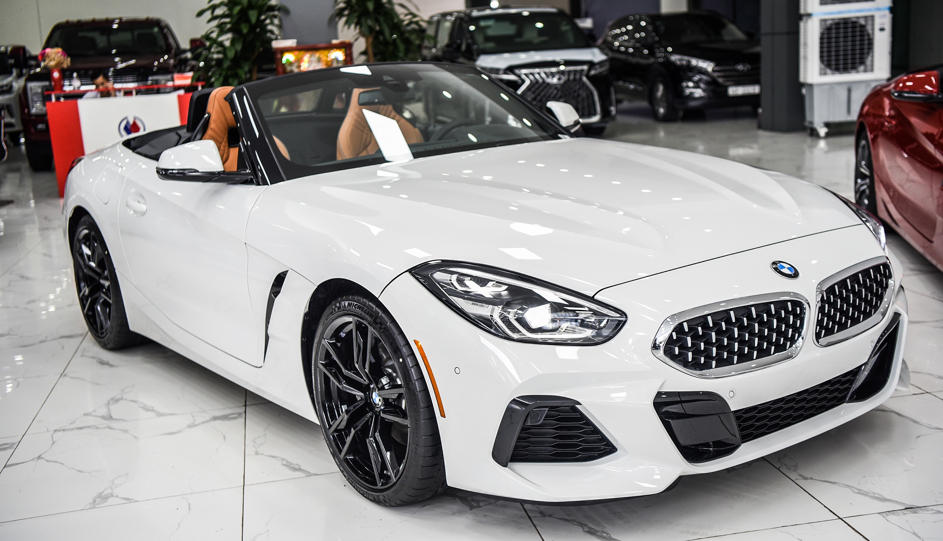 Chi tiet BMW Z4 sDrive30i M-Sport 2020 dau tien tai Viet Nam anh 1