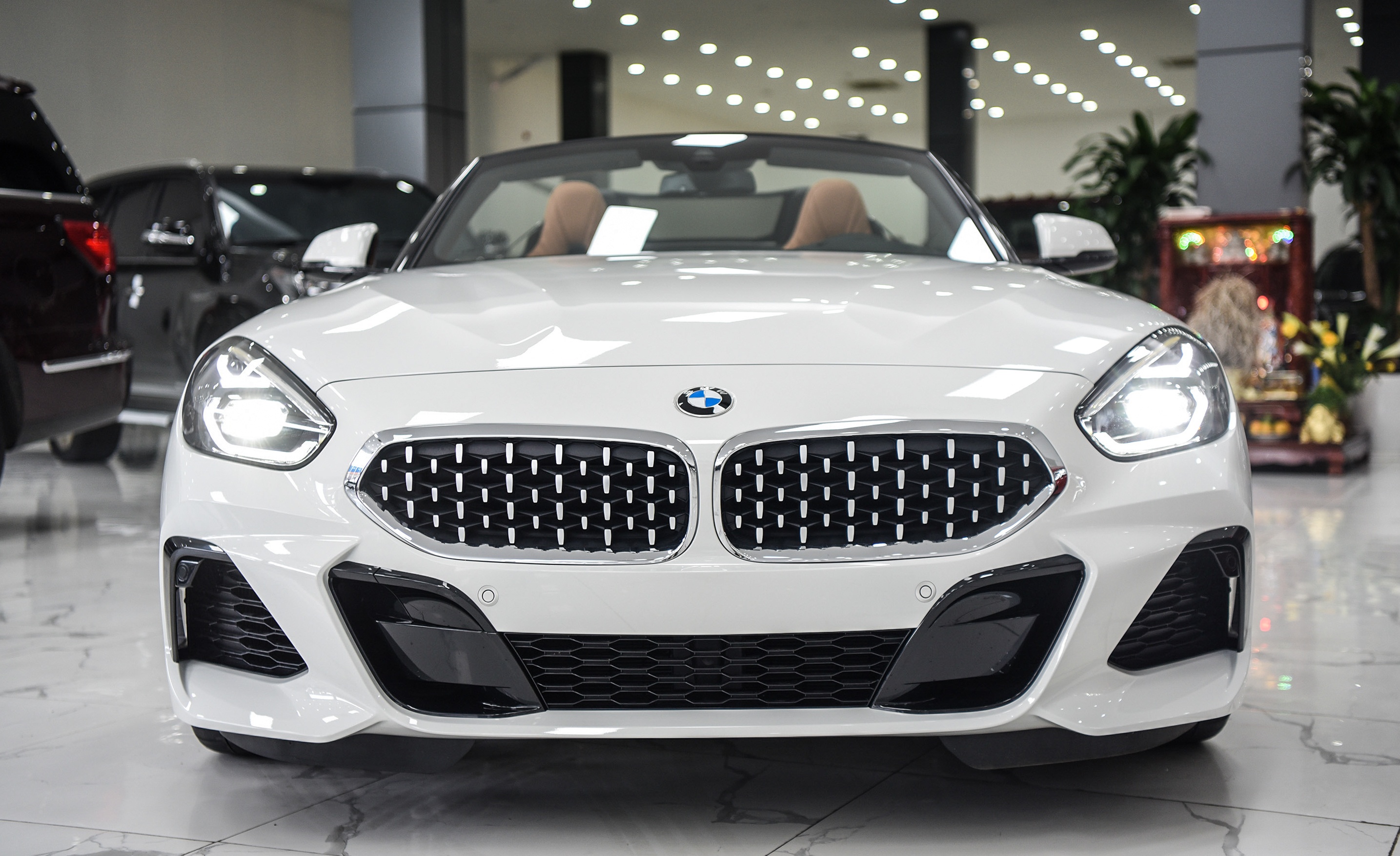 Chi tiết BMW Z4 sDrive30i M-Sport 2020 đầu tiên tại Việt Nam ảnh 4 Chi tiet BMW Z4 sDrive30i M-Sport 2020 dau tien tai Viet Nam anh 4