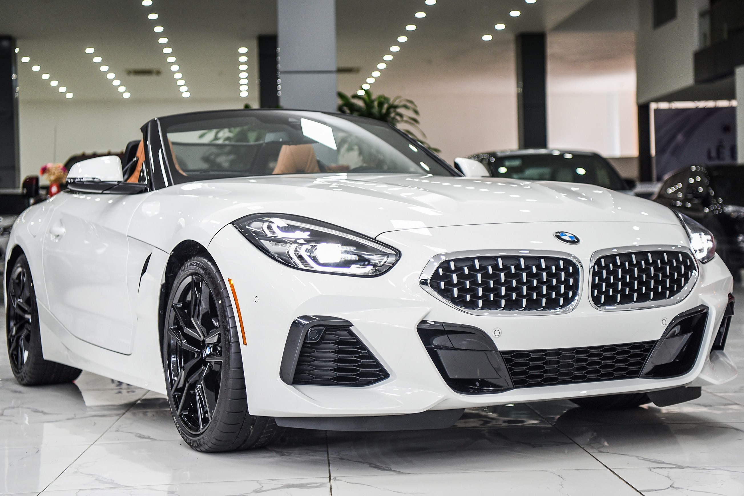 Chi tiet BMW Z4 sDrive30i M-Sport 2020 dau tien tai Viet Nam hinh anh