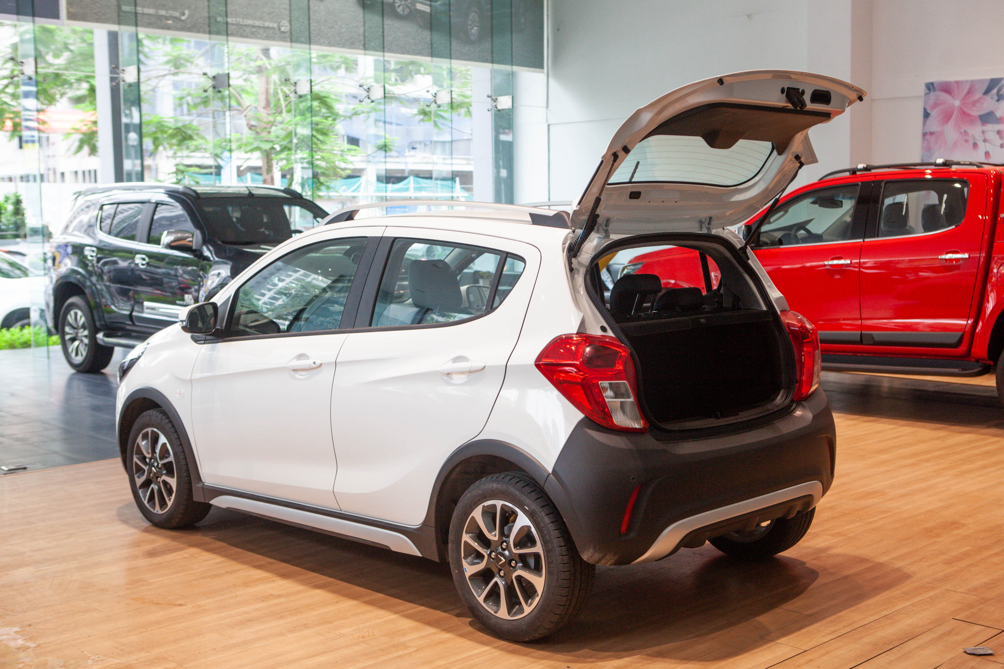 Hyundai Grand i10 thua doi thu VinFast Fadil anh 3