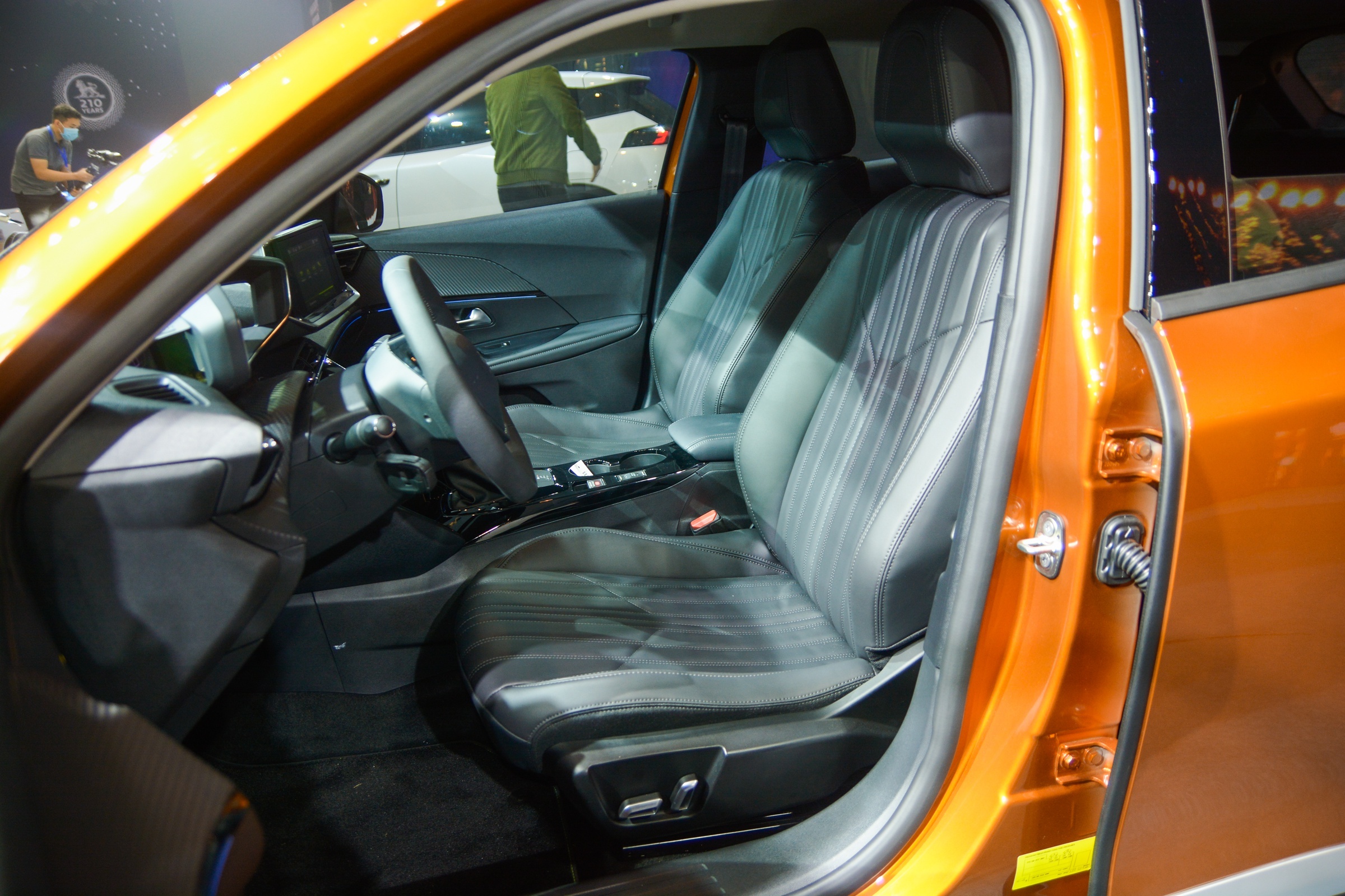 SUV đô thị tiết kiệm xăng nhất tại Việt Nam ảnh 11 SUV do thi tiet kiem xang nhat tai Viet Nam anh 11