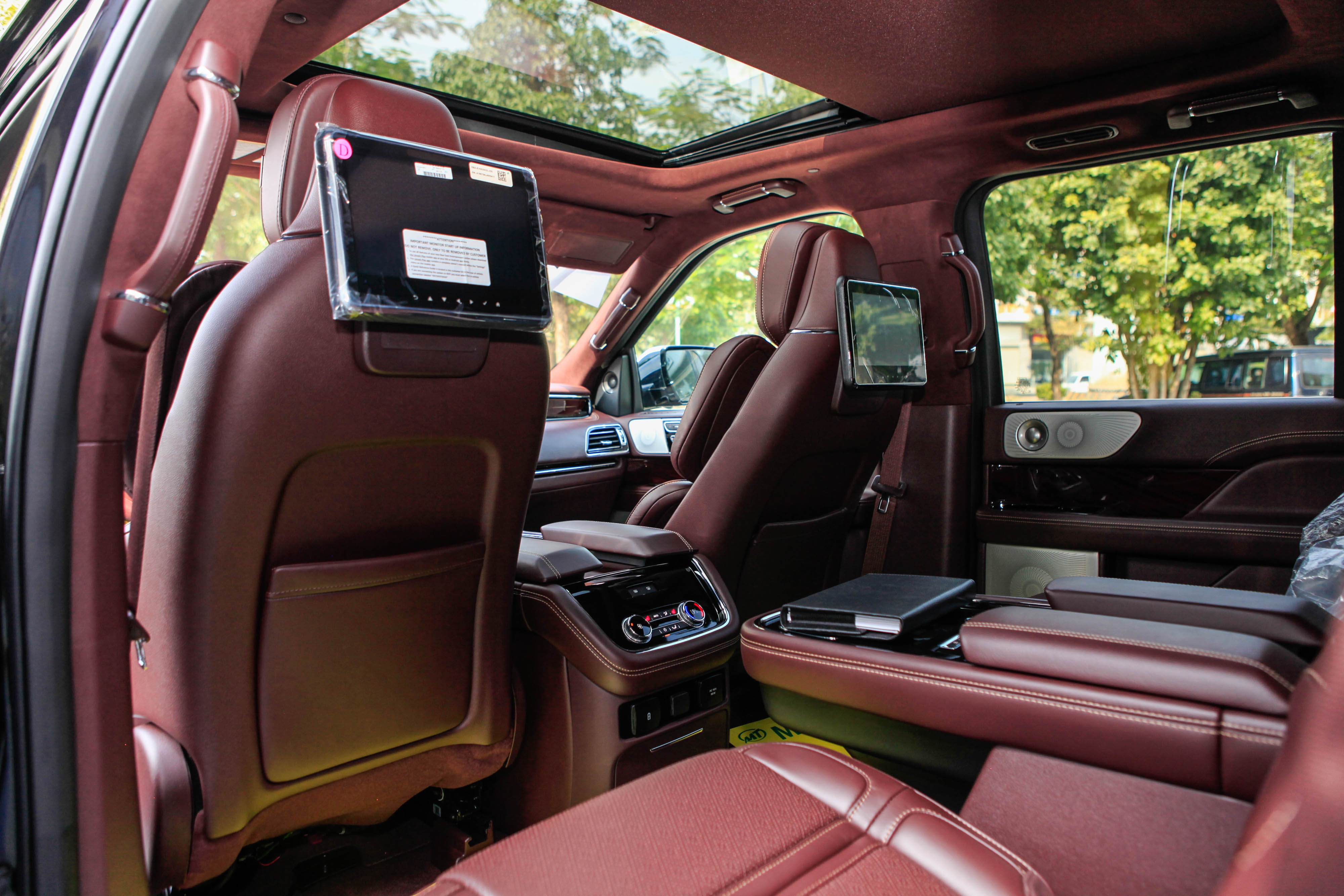 xe sang giá chục tỷ tại Việt Nam ảnh 7 xe sang gia chuc ty tai Viet Nam anh 7