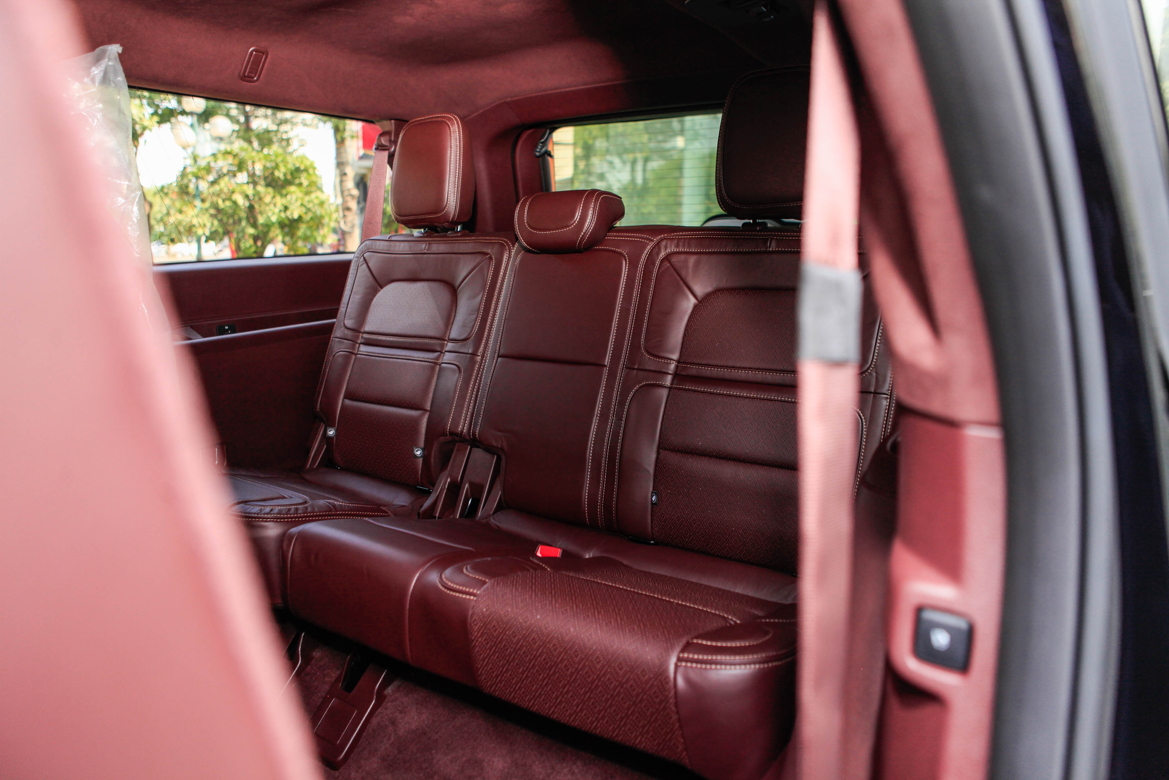 Chi tiết Lincoln Navigator L Black Label 2021 giá hơn 8 tỷ đồng ảnh 19 Chi tiet Lincoln Navigator L Black Label 2021 gia hon 8 ty dong anh 19