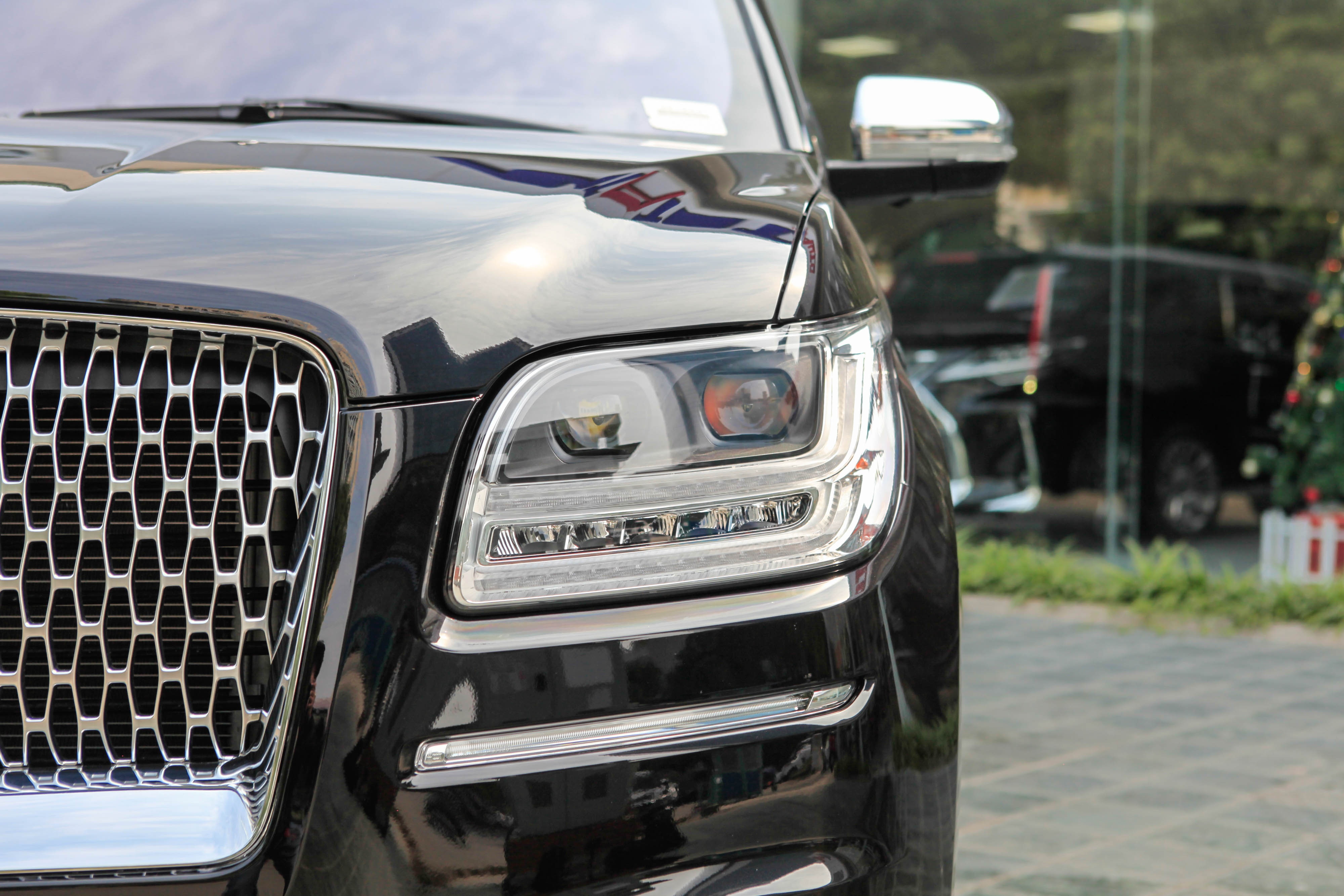 Chi tiết Lincoln Navigator L Black Label 2021 giá hơn 8 tỷ đồng ảnh 7 Chi tiet Lincoln Navigator L Black Label 2021 gia hon 8 ty dong anh 7