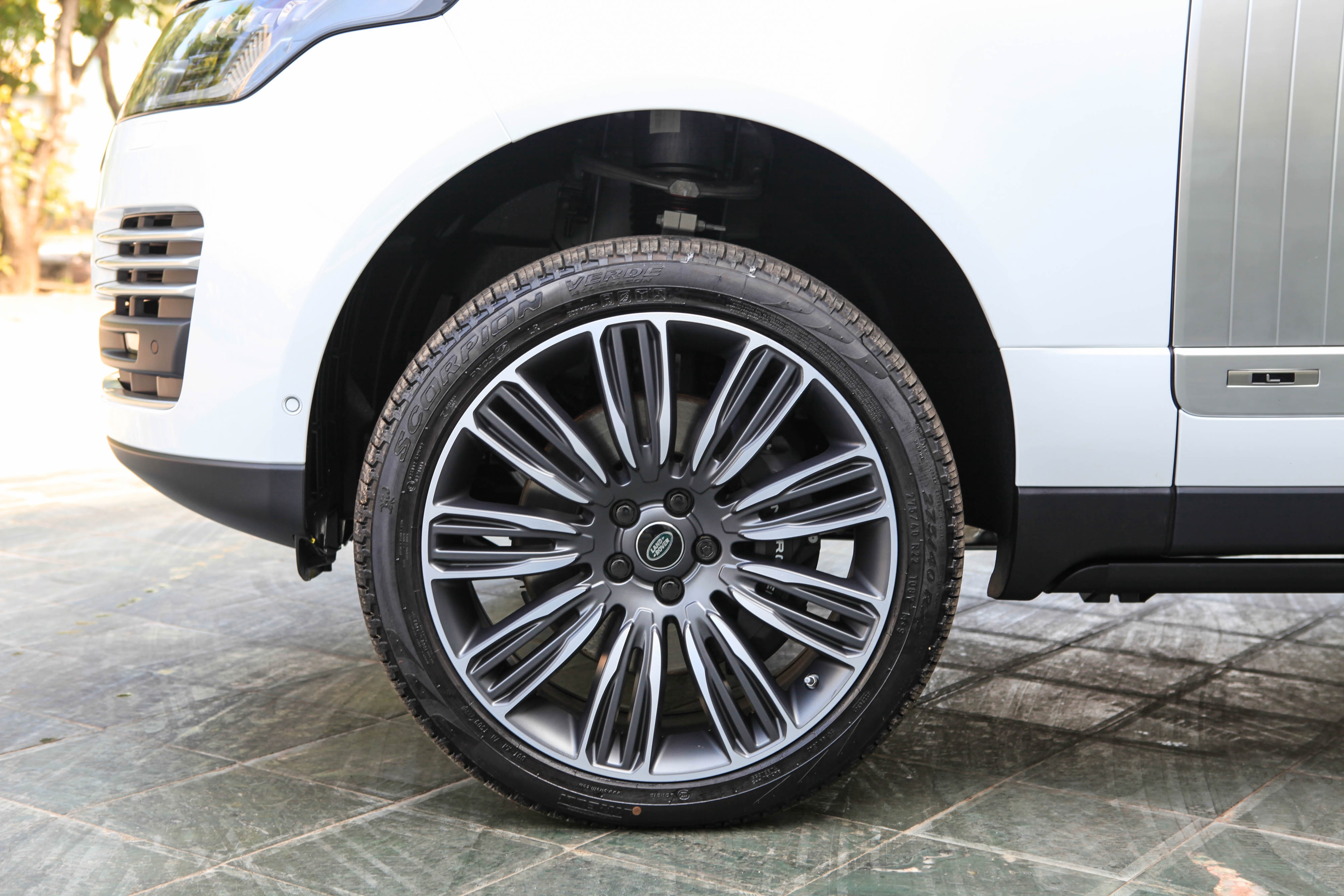 Chi tiết Range Rover Autobiography LWB 2020 ảnh 6 Chi tiet Range Rover Autobiography LWB 2020 anh 6