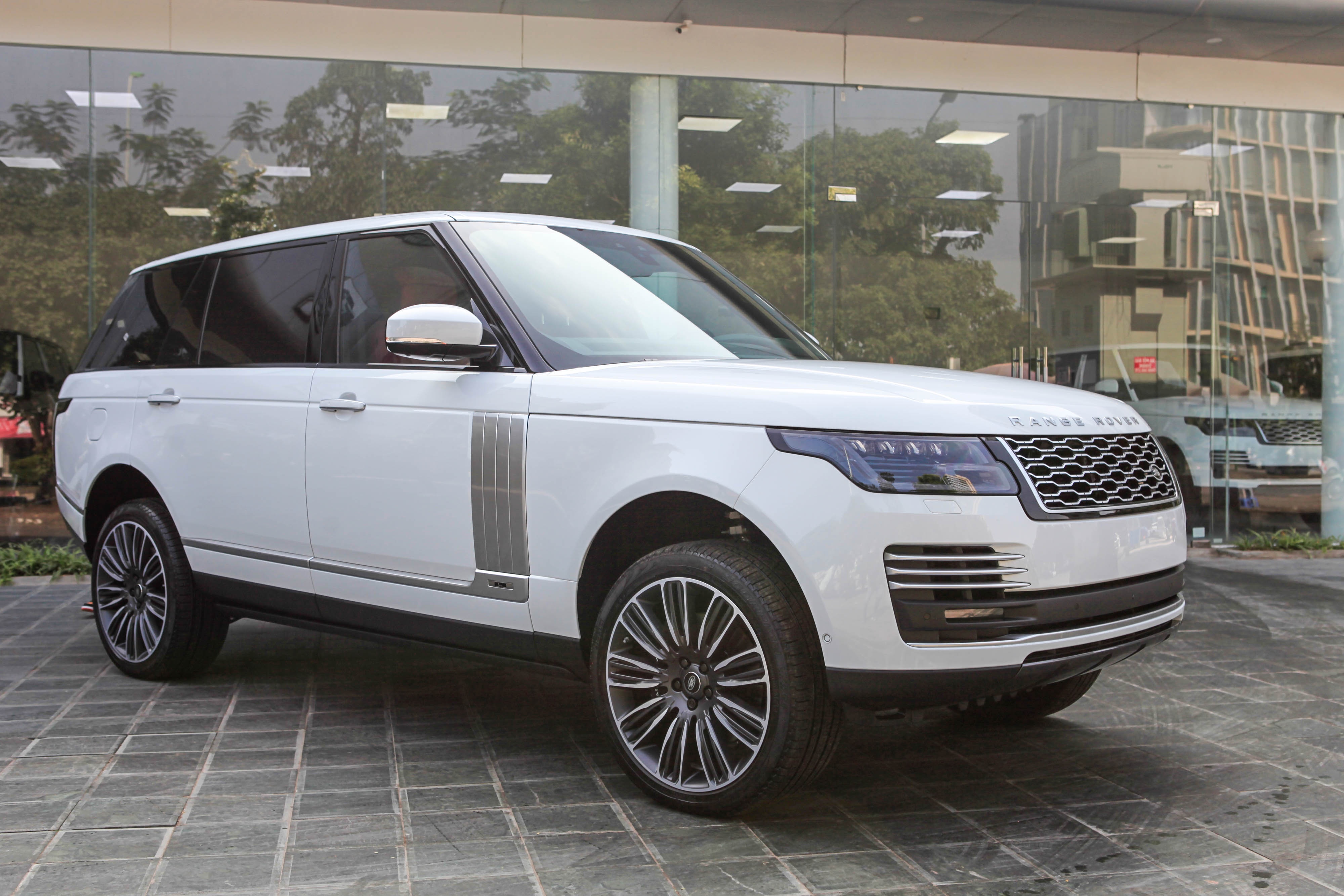 Chi tiết Range Rover Autobiography LWB 2020 ảnh 2 Chi tiet Range Rover Autobiography LWB 2020 anh 2