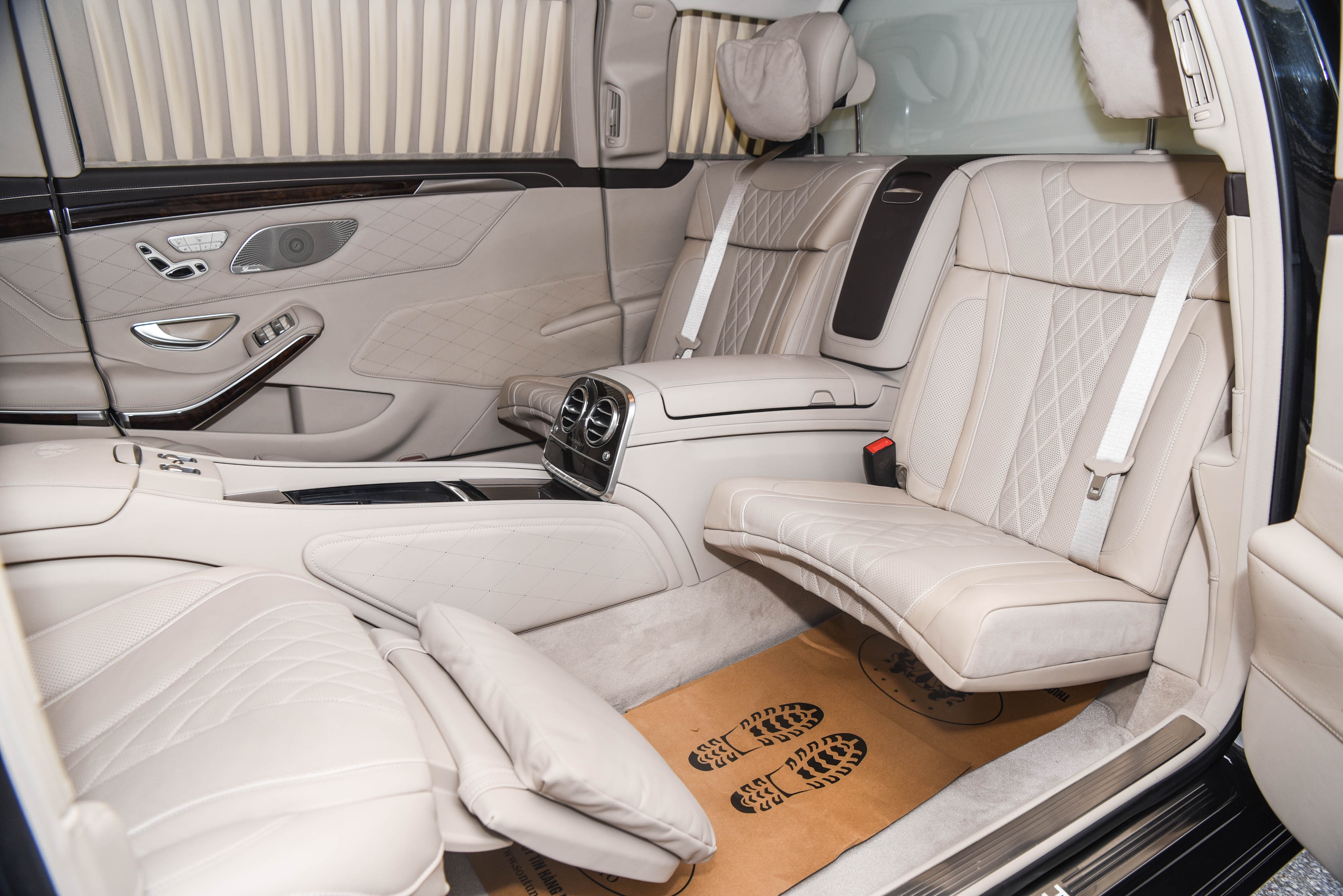Chi tiet Mercedes-Maybach S650 Pullman 2020 dau tien tai Viet Nam anh 15