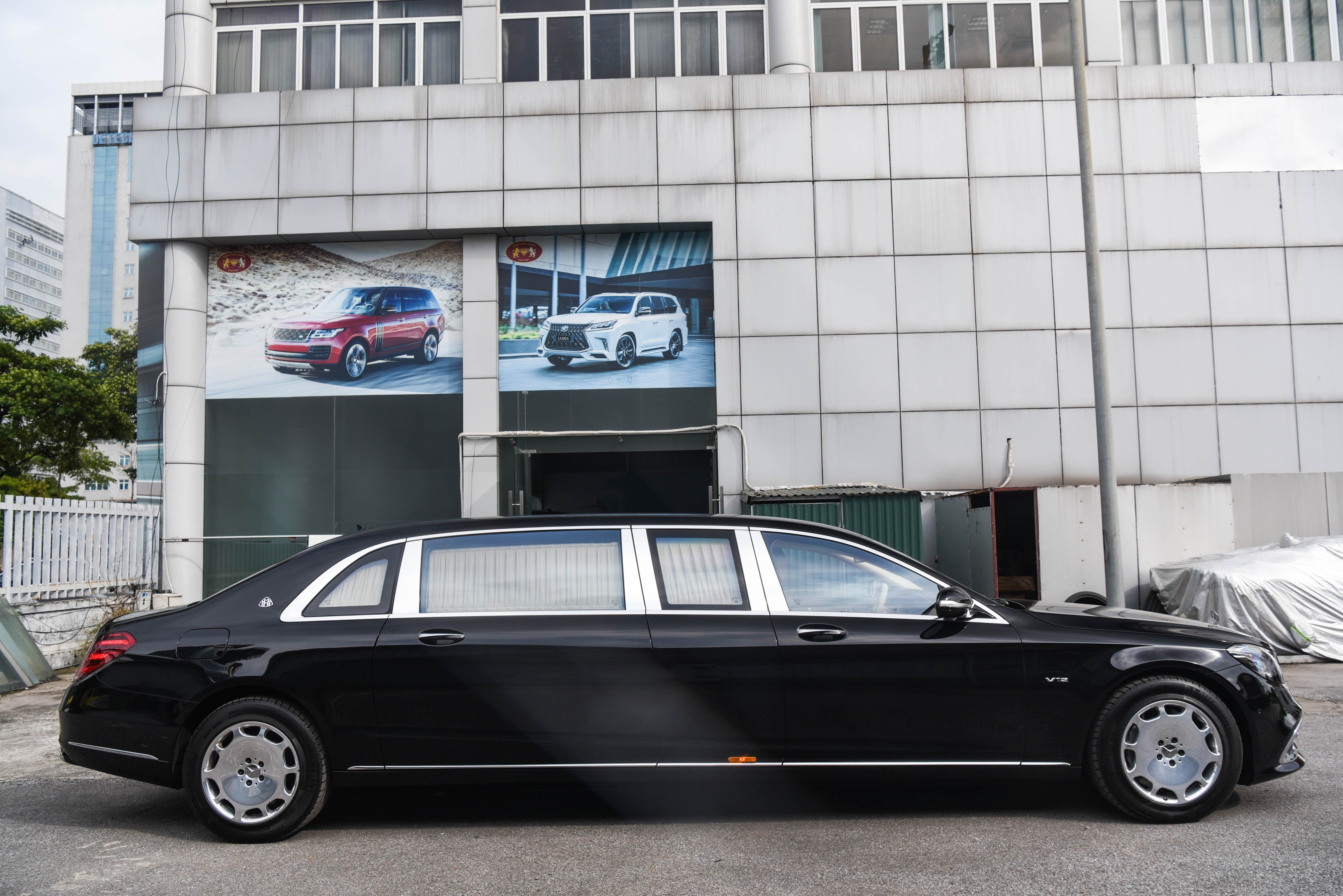 Chi tiết Mercedes-Maybach S650 Pullman 2020 đầu tiên tại Việt Nam ảnh 6 Chi tiet Mercedes-Maybach S650 Pullman 2020 dau tien tai Viet Nam anh 6