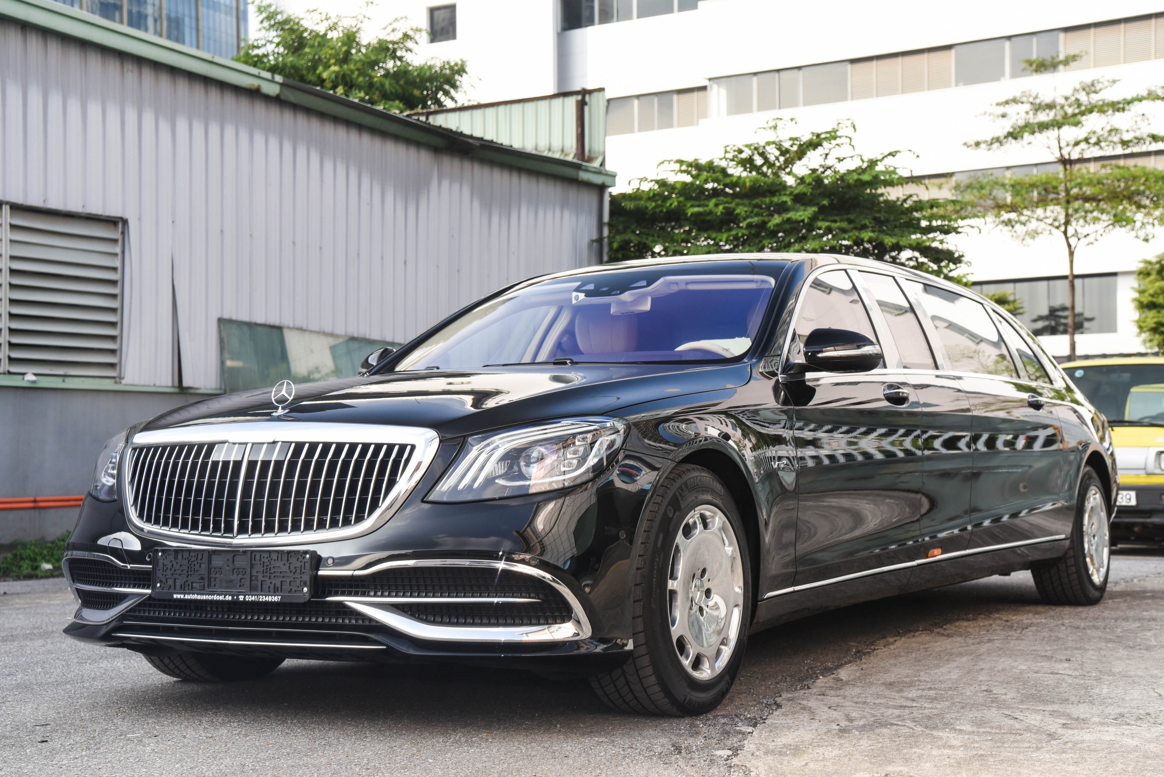 Chi tiet Mercedes-Maybach S650 Pullman 2020 dau tien tai Viet Nam hinh anh