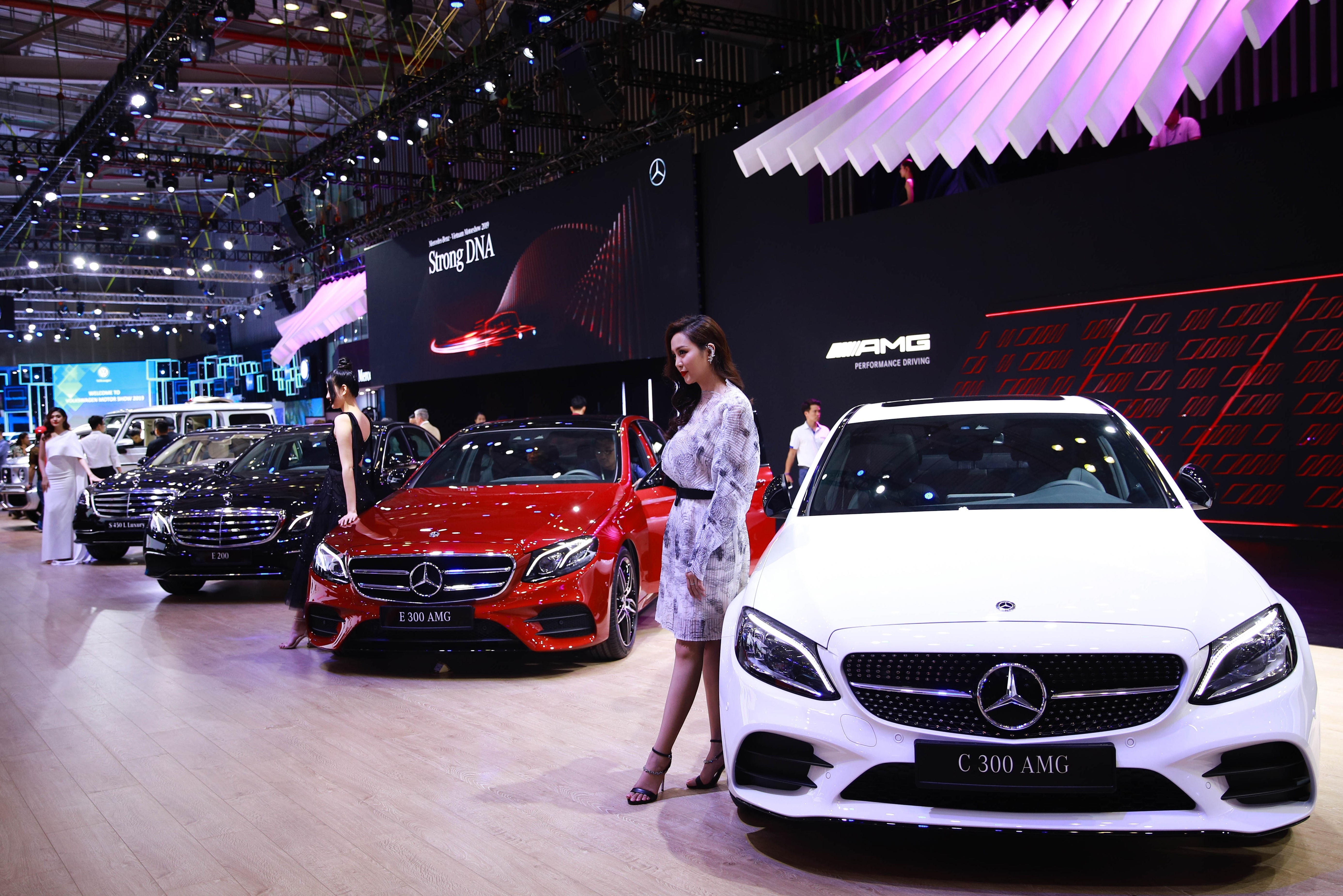 Nhung dau an tich cuc cua thi truong oto Viet Nam nam 2020 hinh anh