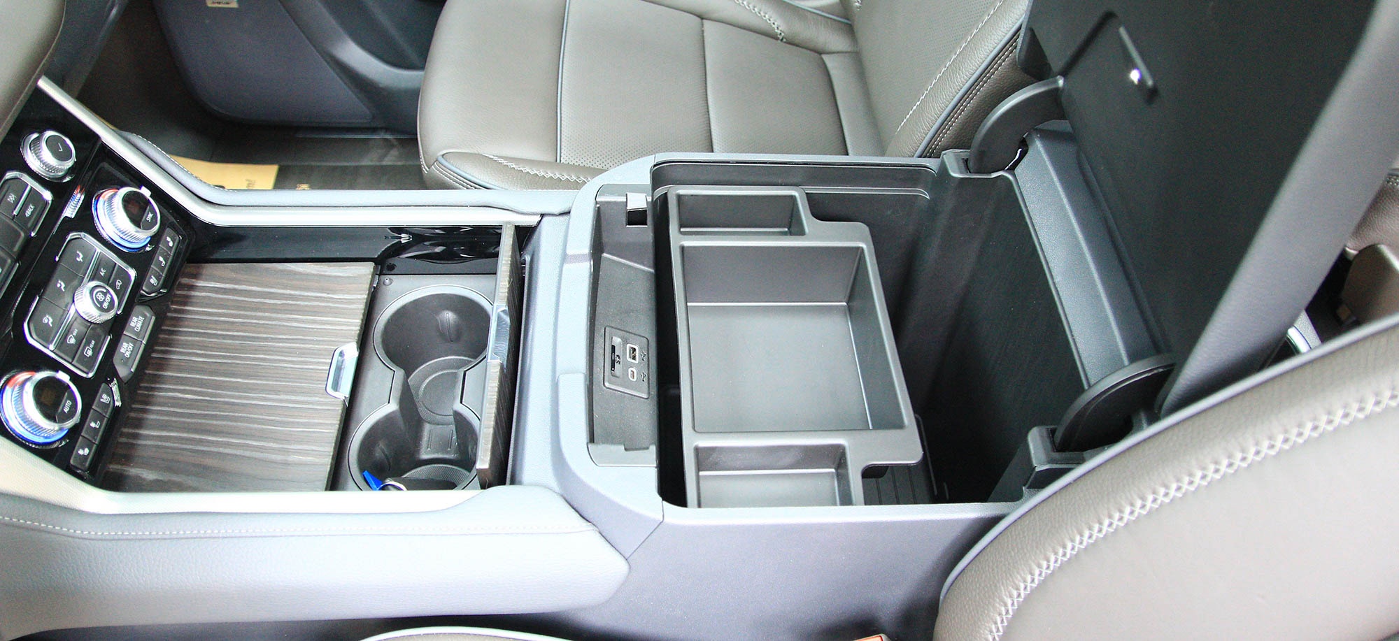 Chi tiết GMC Yukon XL Denali 2021 tại Việt Nam ảnh 16 Chi tiet GMC Yukon XL Denali 2021 tai Viet Nam anh 16