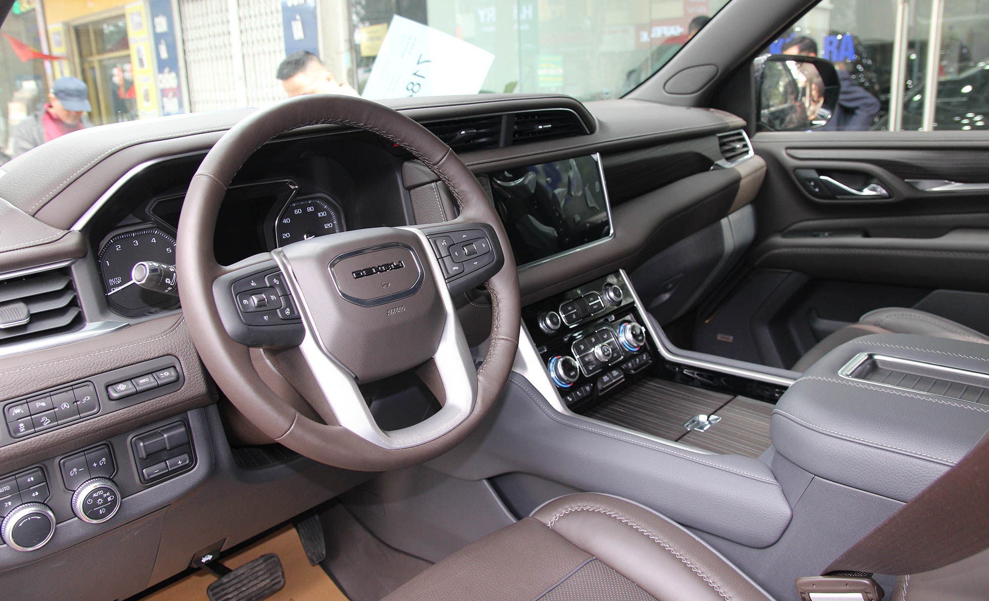 xe sang giá chục tỷ tại Việt Nam ảnh 14 xe sang gia chuc ty tai Viet Nam anh 14