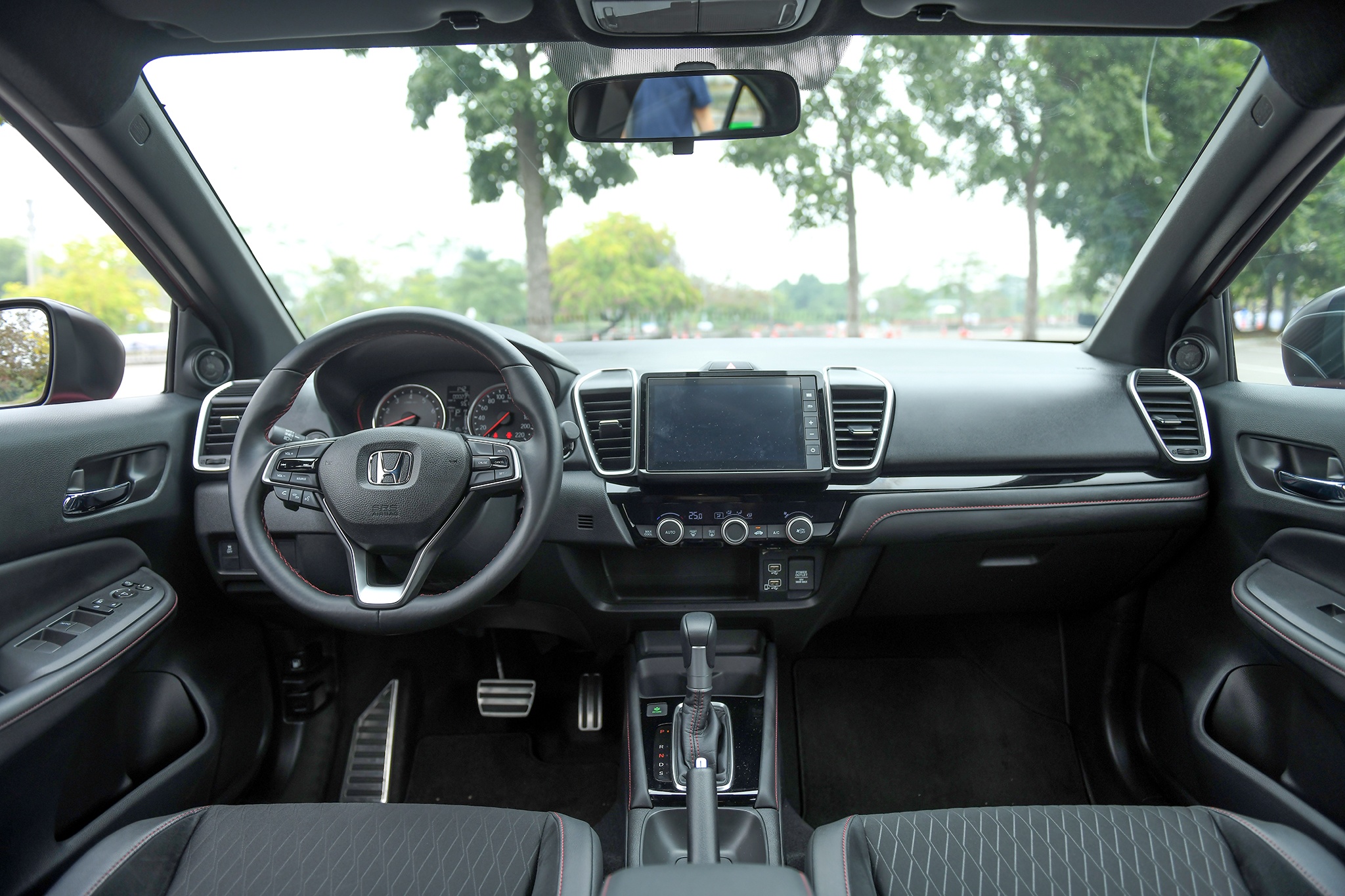 So sánh Honda City 2021 và Mazda2 2020 ảnh 10 So sanh Honda City 2021 va Mazda2 2020 anh 10