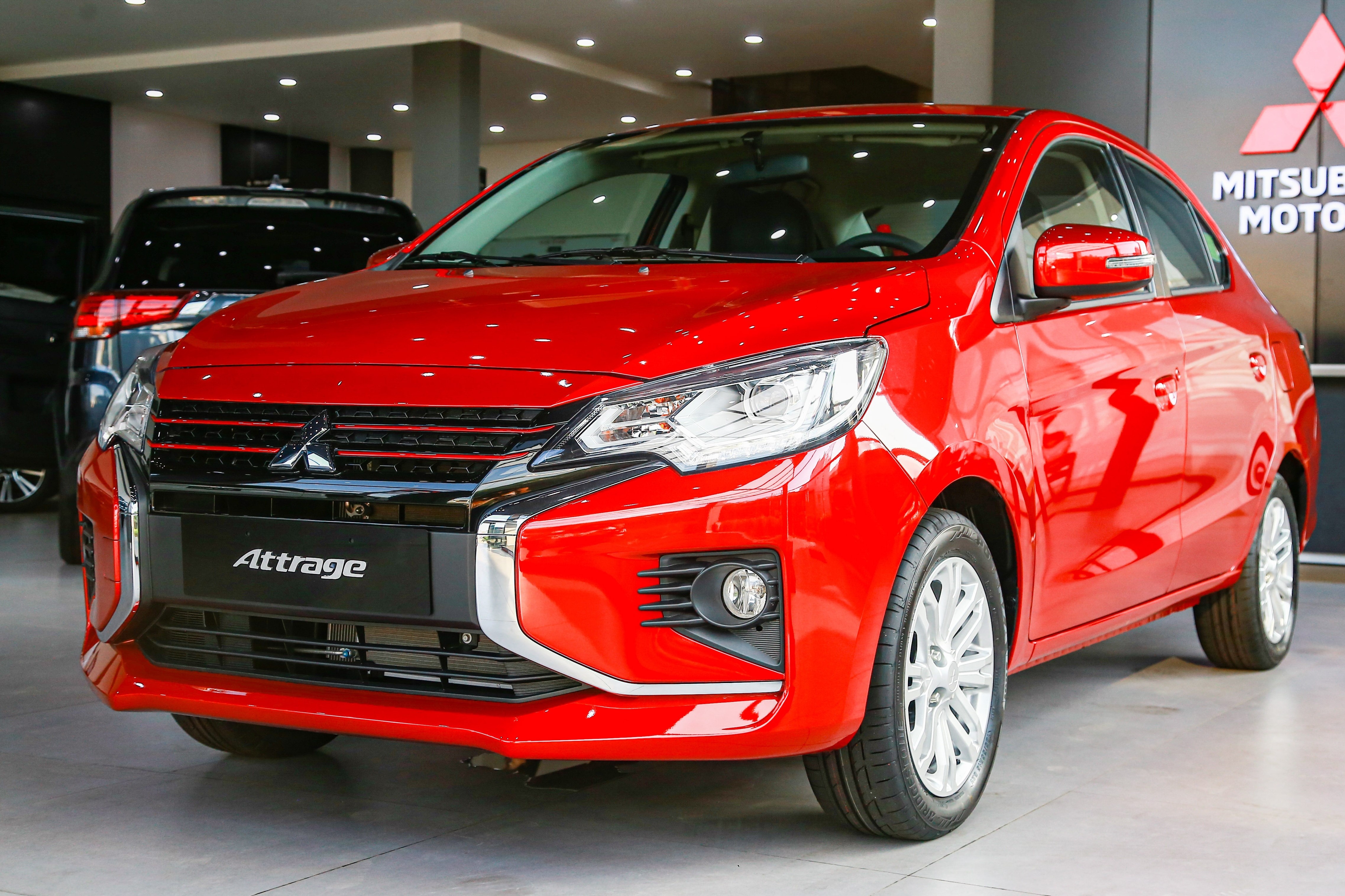 Nhung mau xe co gia lan banh duoi 500 trieu khi het giam phi truoc ba hinh anh