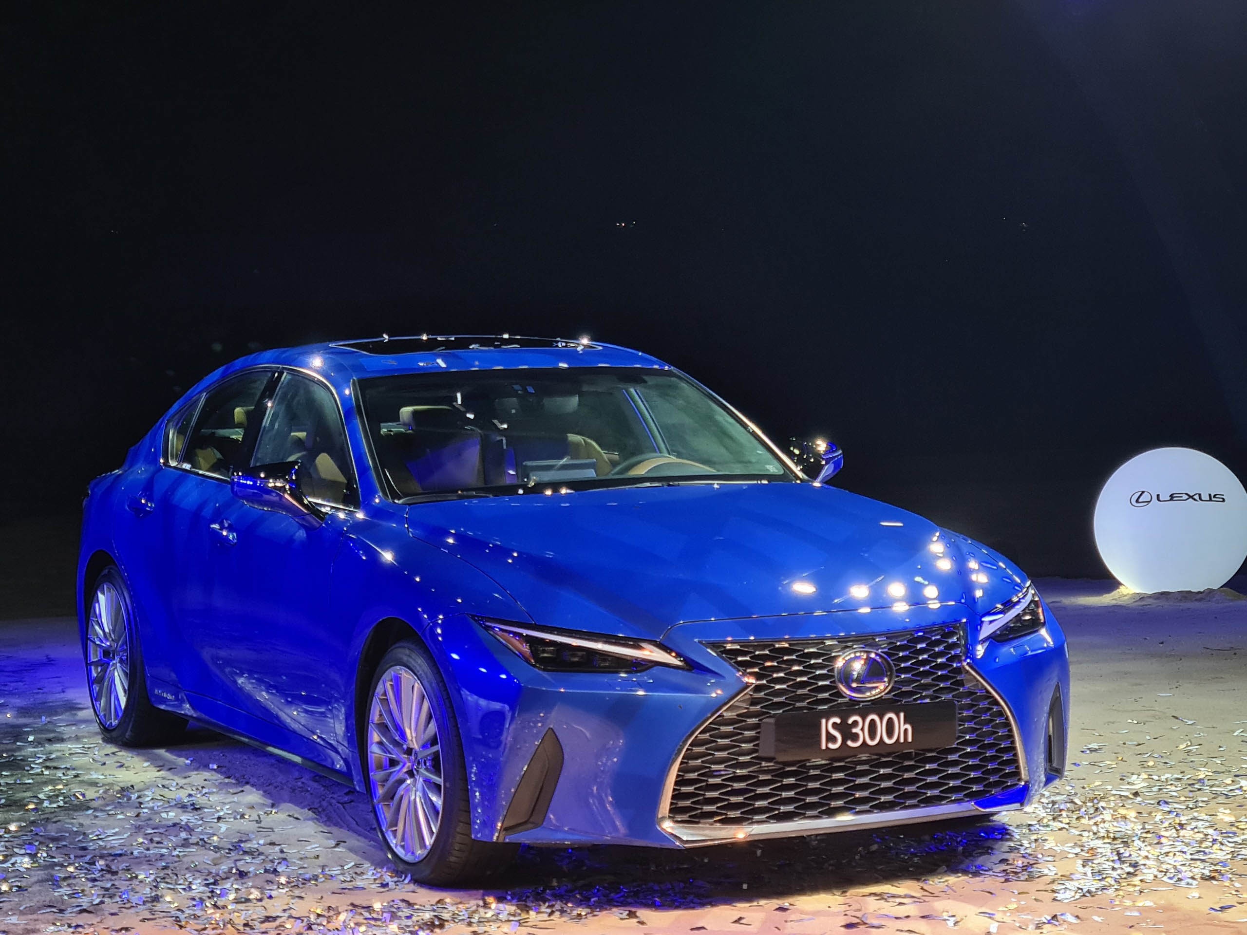 Lexus IS 2021 được ra mắt tại Việt Nam ảnh 1 Lexus IS 2021 duoc ra mat tai Viet Nam anh 1