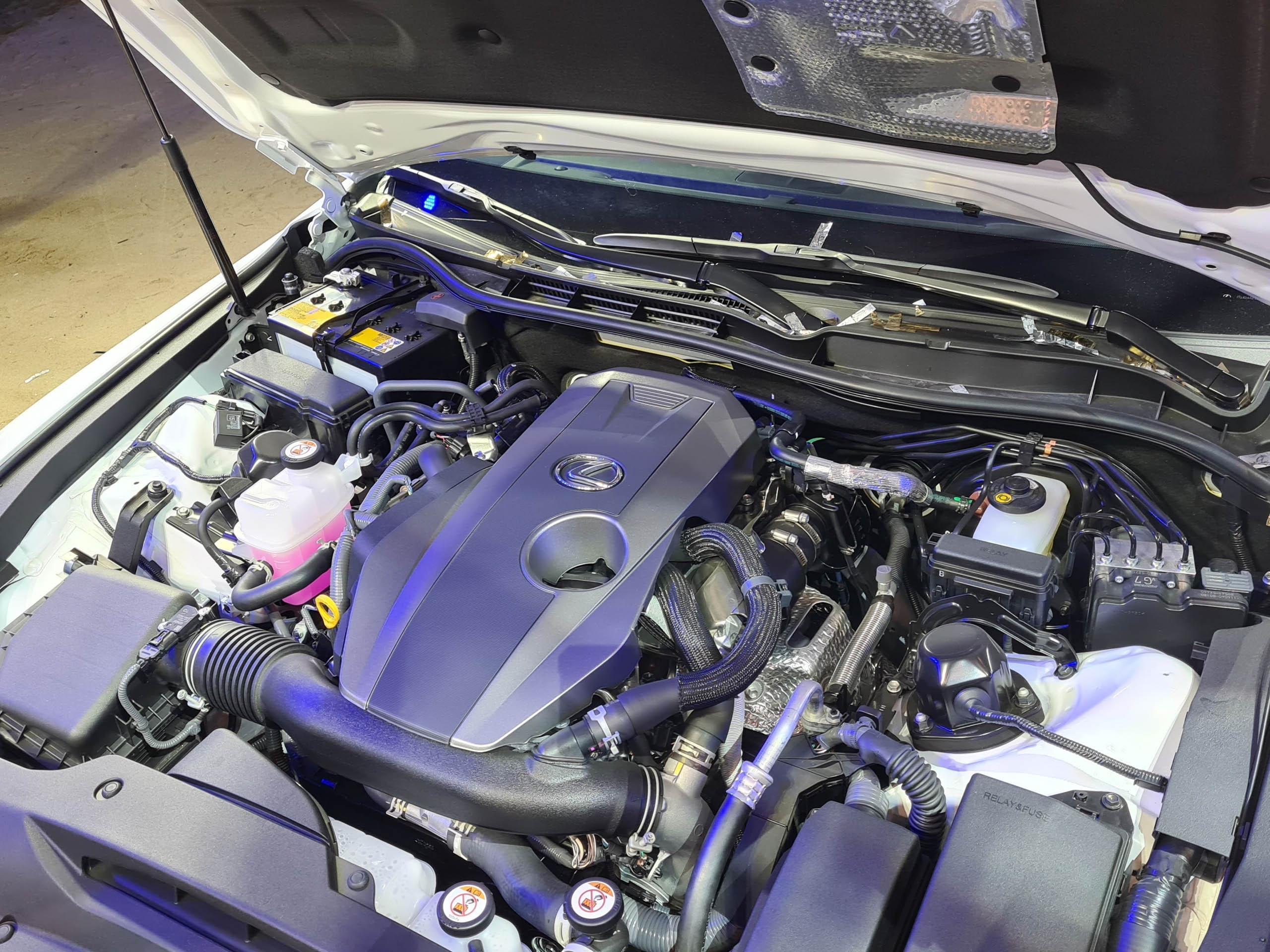 Lexus IS 2021 được ra mắt tại Việt Nam ảnh 8 Lexus IS 2021 duoc ra mat tai Viet Nam anh 8