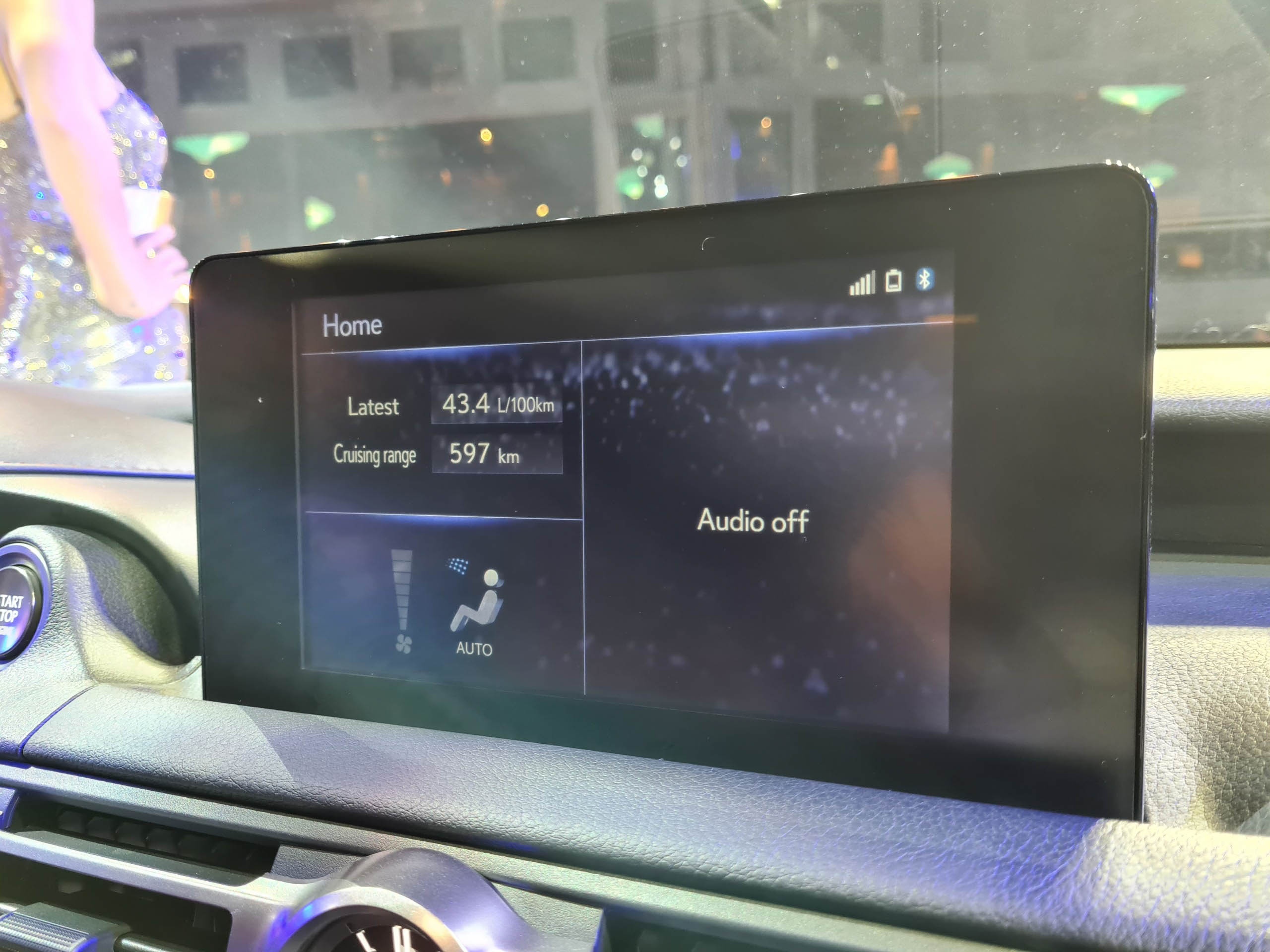 Lexus IS 2021 được ra mắt tại Việt Nam ảnh 7 Lexus IS 2021 duoc ra mat tai Viet Nam anh 7