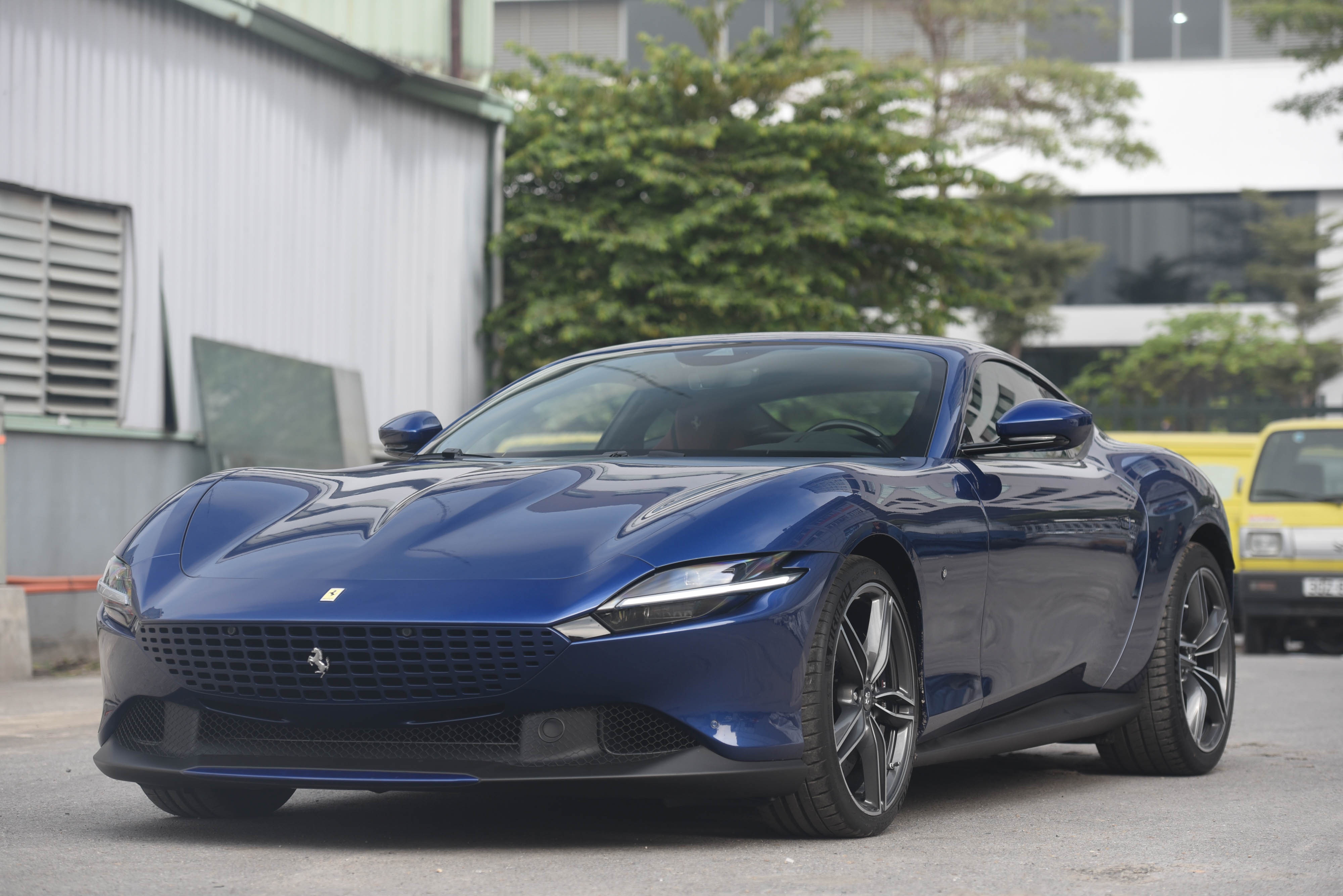 Chi tiet Ferrari Roma dau tien tai Viet Nam anh 1