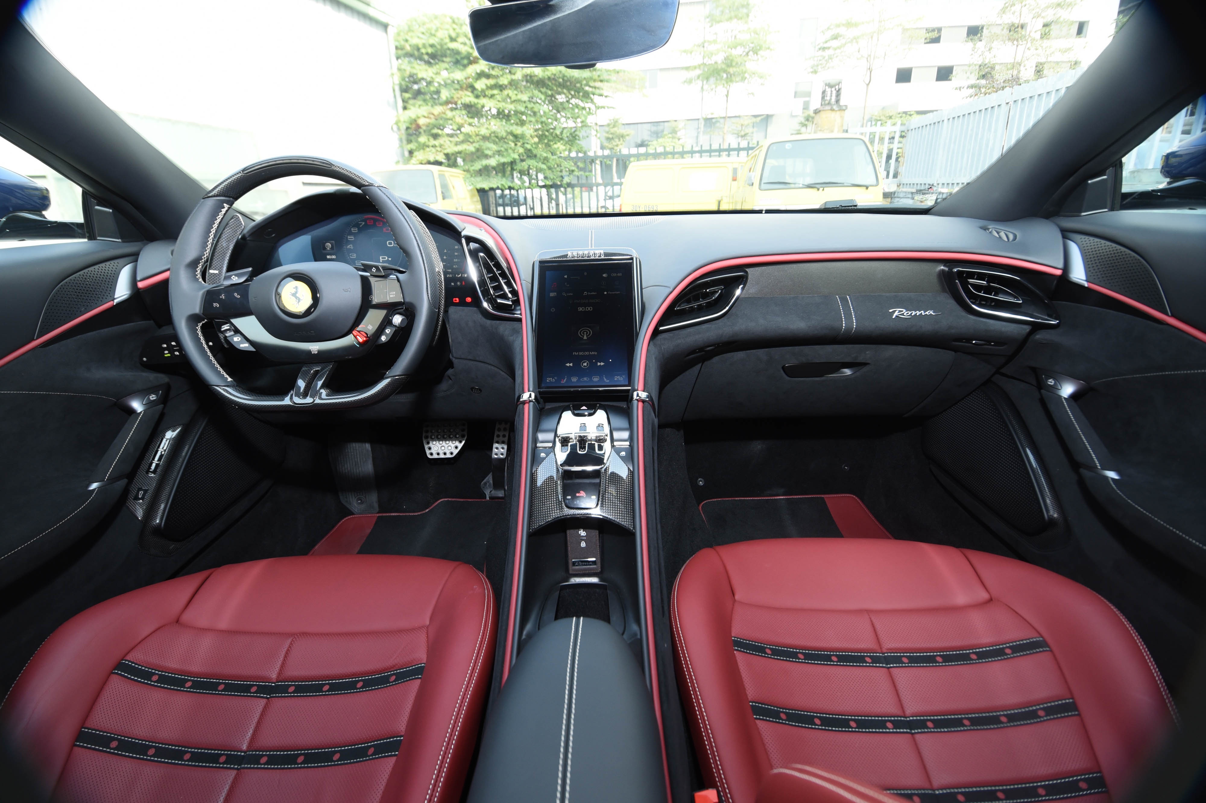 Chi tiet Ferrari Roma dau tien tai Viet Nam anh 16