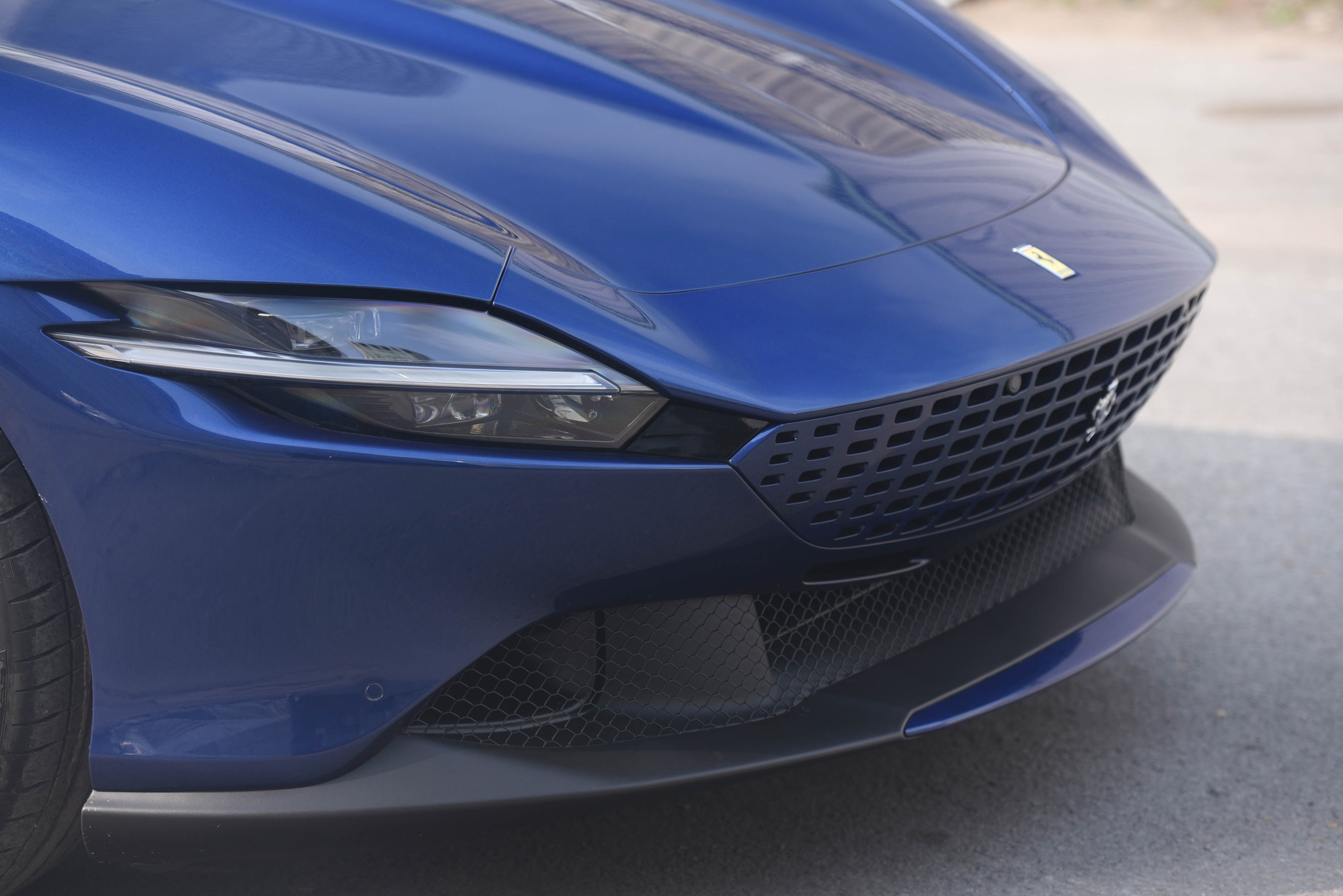 Chi tiet Ferrari Roma dau tien tai Viet Nam anh 7