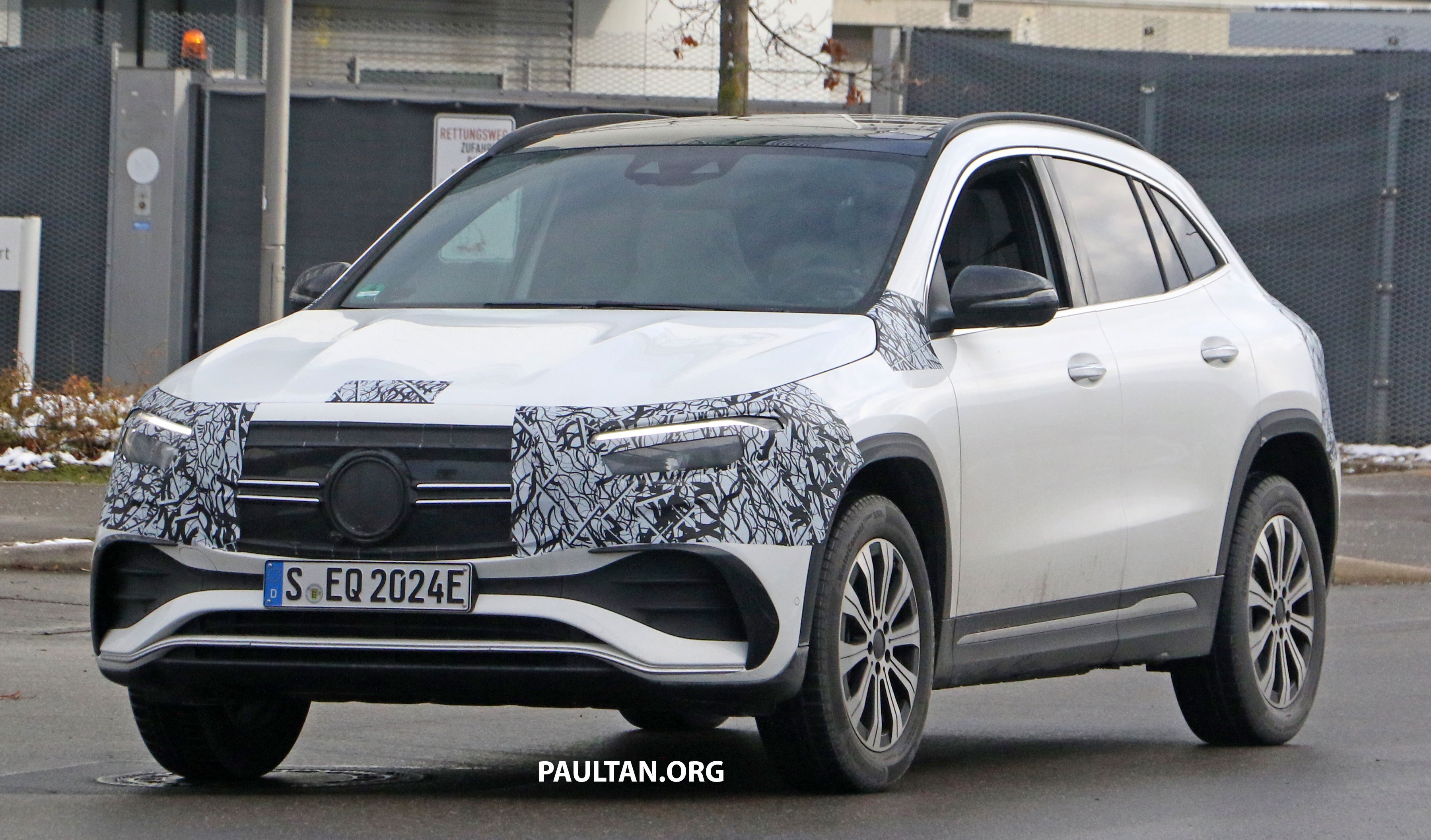 Xe điện Mercedes-Benz EQA sẽ được ra mắt với động cơ mạnh 188 mã lực ảnh 2 Xe dien Mercedes-Benz EQA se duoc ra mat voi dong co manh 188 ma luc anh 2