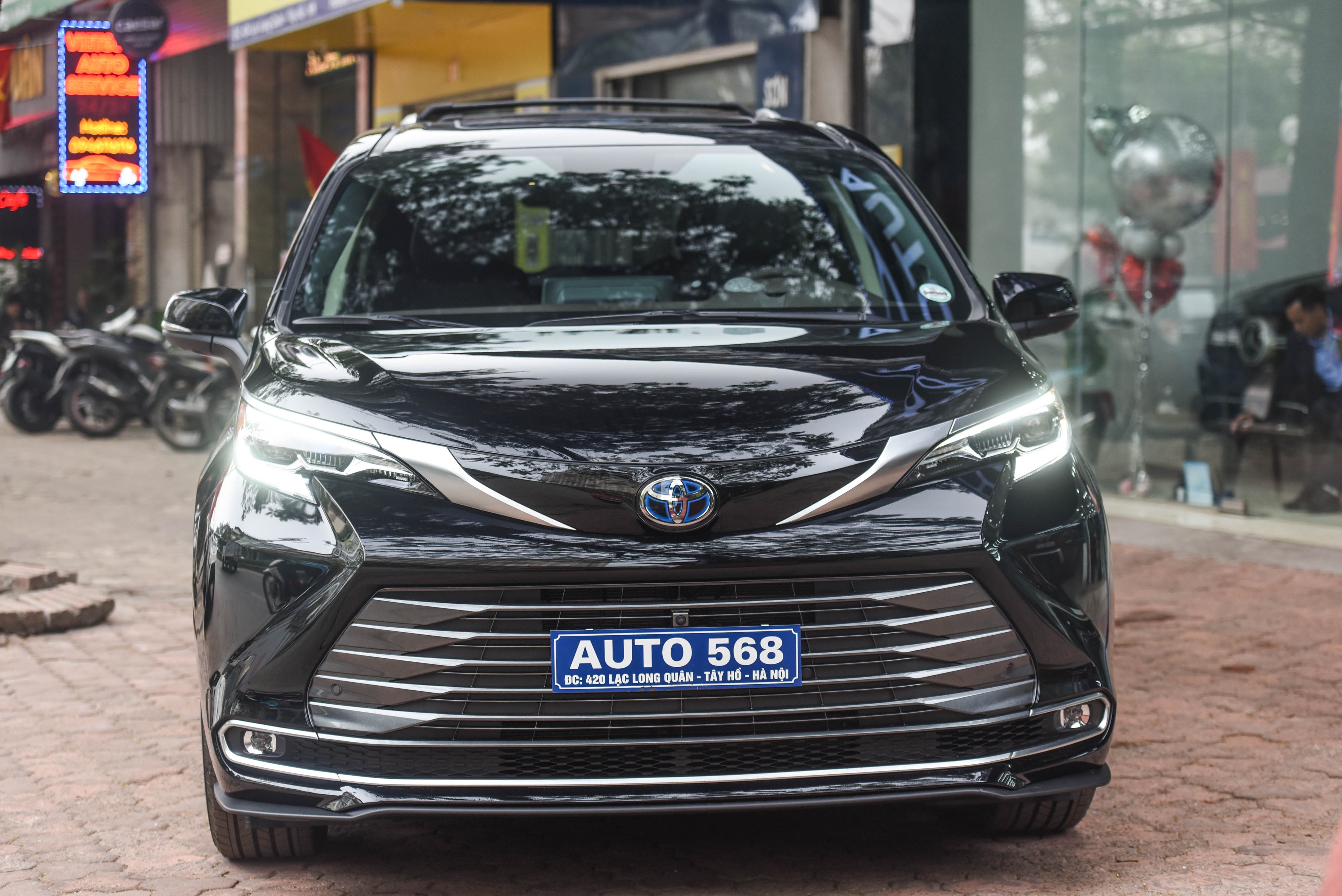 Chi tiết Toyota Sienna đời 2021 đầu tiên tại Việt Nam ảnh 2 Chi tiet Toyota Sienna doi 2021 dau tien tai Viet Nam anh 2