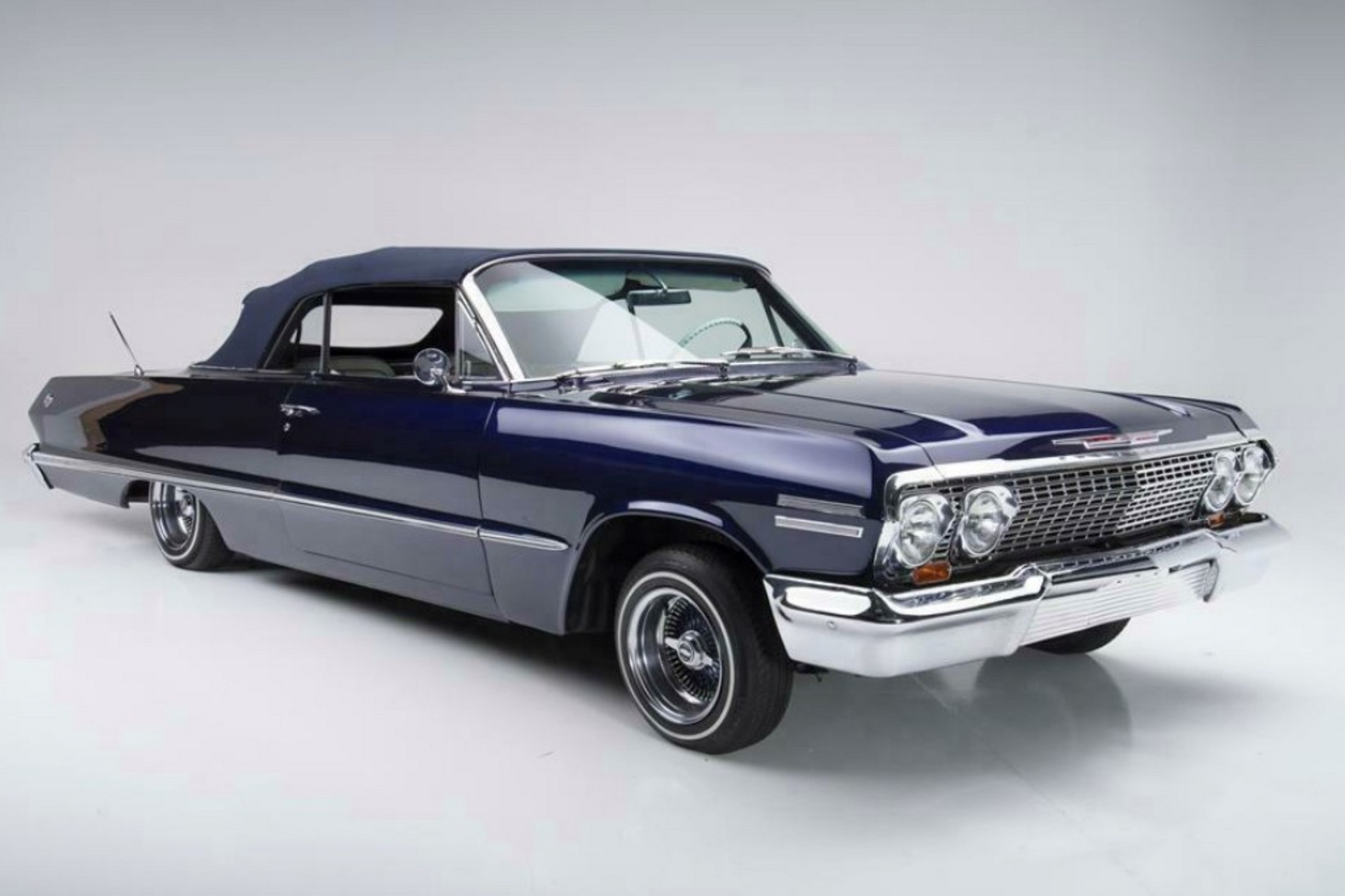 Chiec Chevorlet Impala 1963 cua Kobe Bryant duoc ban dau gia hinh anh