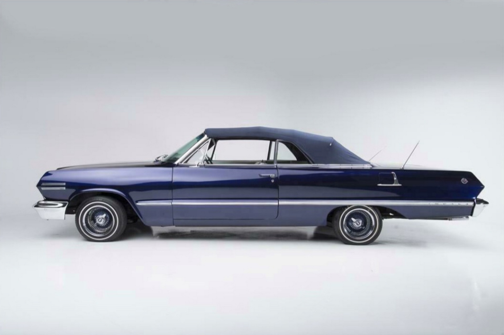 Chiếc Chevorlet Impala 1963 của Kobe Bryant được bán đấu giá ảnh 2 Chiec Chevorlet Impala 1963 cua Kobe Bryant duoc ban dau gia anh 2