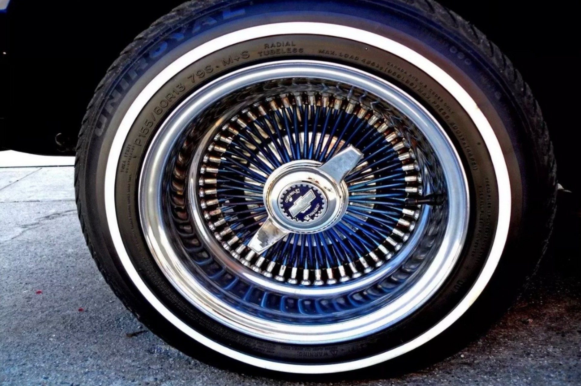 Chiếc Chevorlet Impala 1963 của Kobe Bryant được bán đấu giá ảnh 4 Chiec Chevorlet Impala 1963 cua Kobe Bryant duoc ban dau gia anh 4