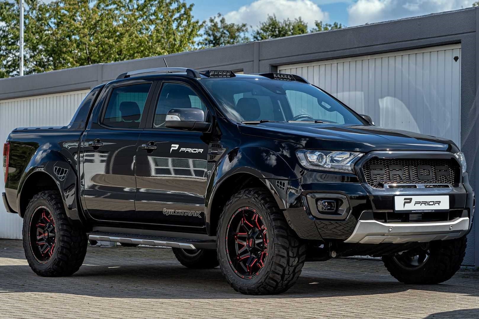 Ford Ranger ham ho voi goi do than rong tai Duc hinh anh