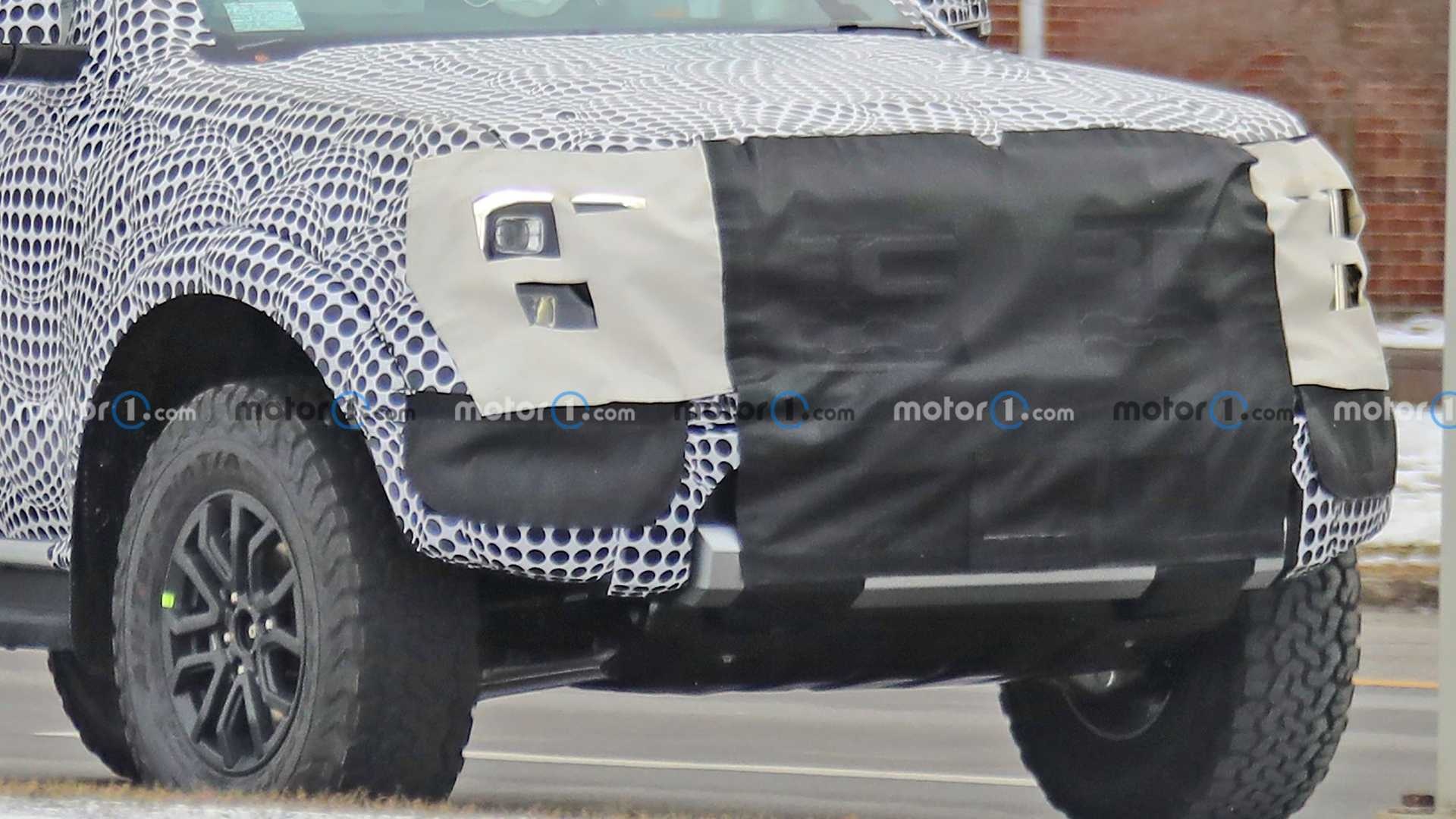 Ford Ranger Raptor thế hệ mới lần đầu bị lộ ảnh chạy thử ảnh 2 Ford Ranger Raptor the he moi lan dau bi lo anh chay thu anh 2