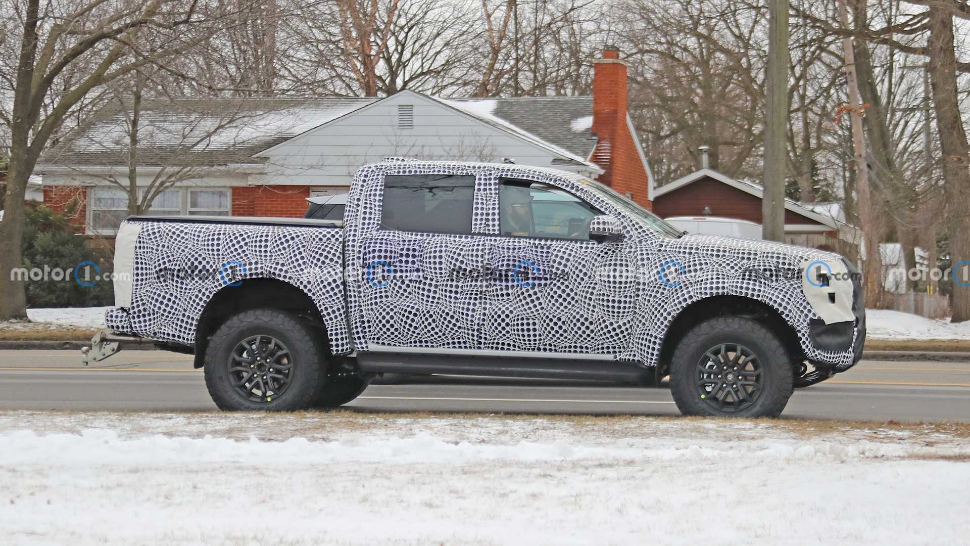 Ford Ranger Raptor thế hệ mới lần đầu bị lộ ảnh chạy thử ảnh 4 Ford Ranger Raptor the he moi lan dau bi lo anh chay thu anh 4