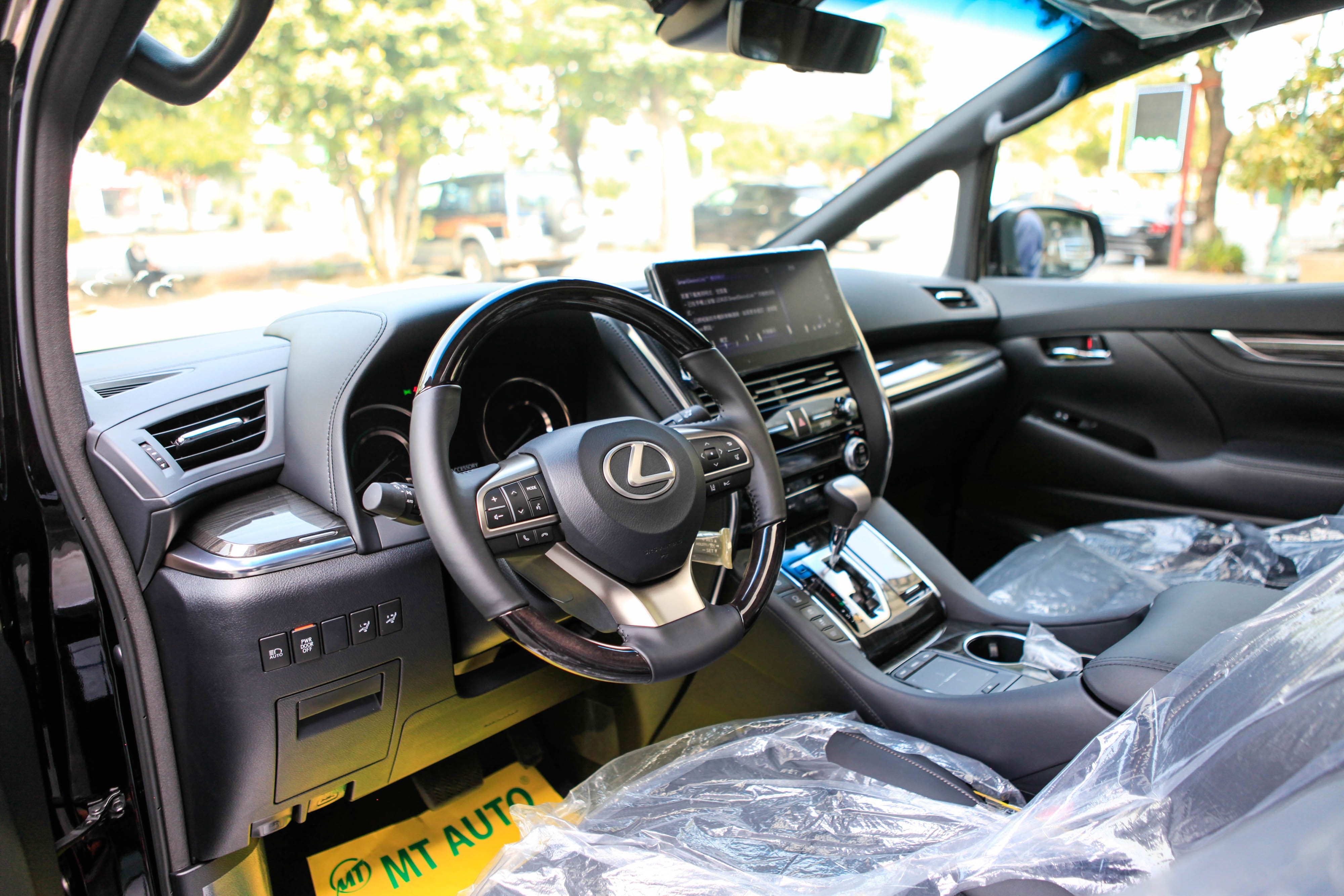 Những lựa chọn xe MPV hạng sang tại Việt Nam ảnh 16 Nhung lua chon xe MPV hang sang tai Viet Nam anh 16