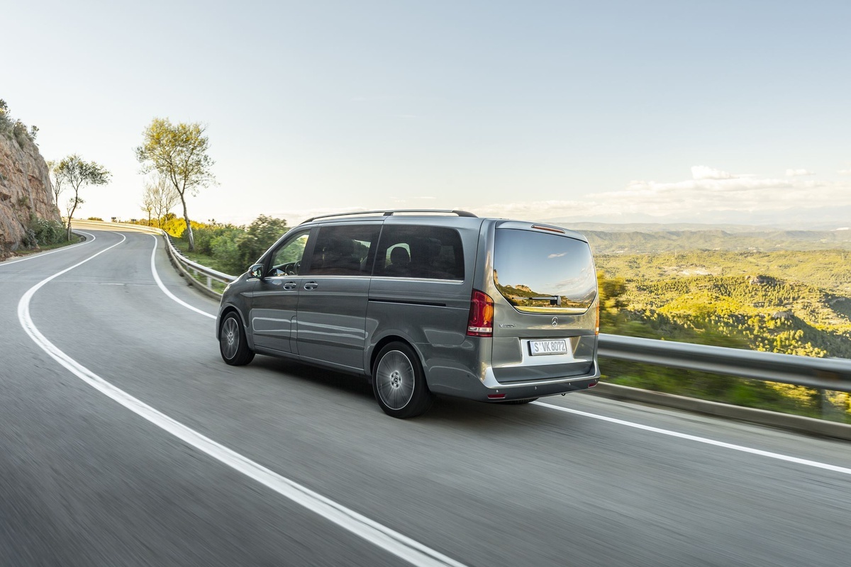 Những lựa chọn xe MPV hạng sang tại Việt Nam ảnh 7 Nhung lua chon xe MPV hang sang tai Viet Nam anh 7