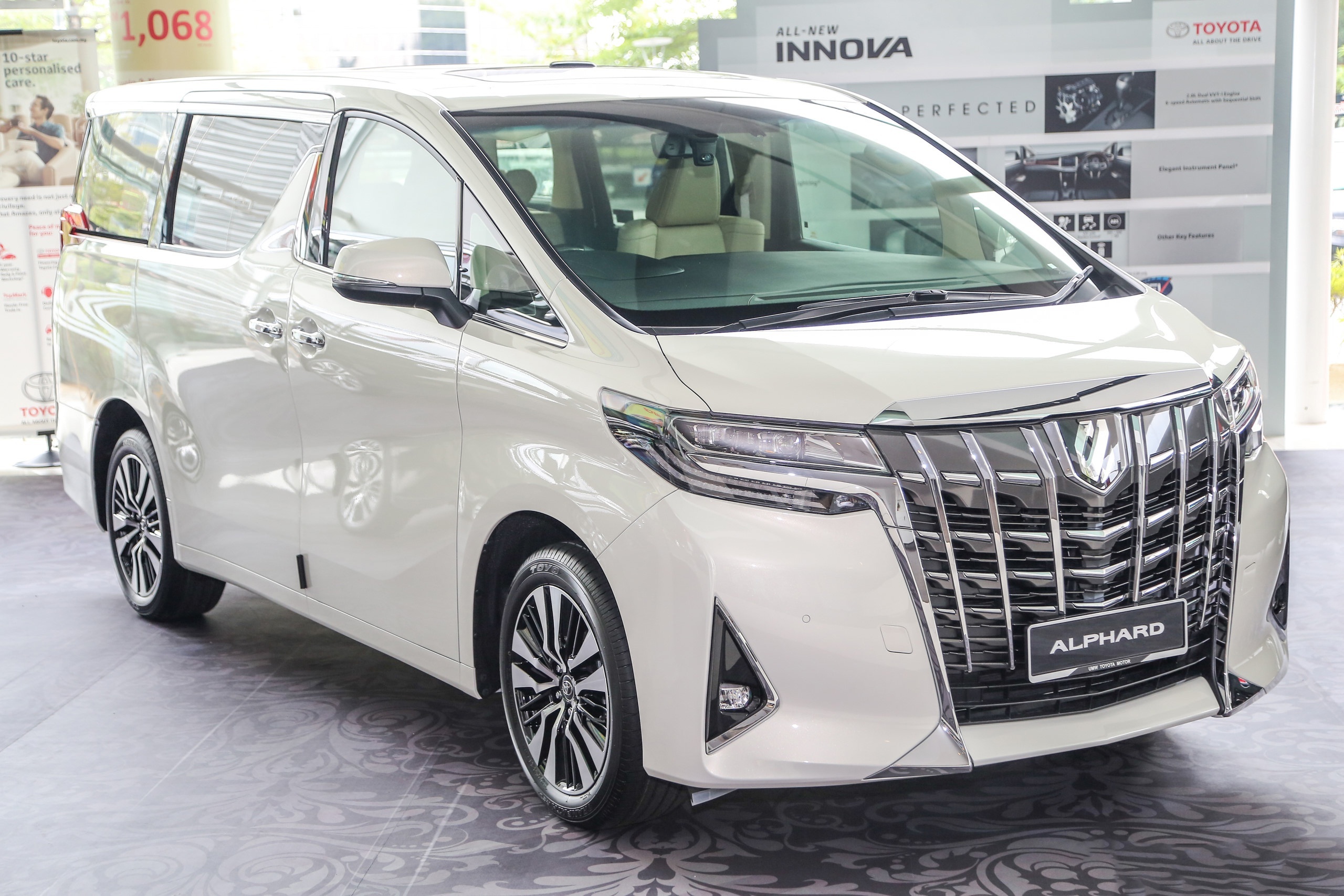Những lựa chọn xe MPV hạng sang tại Việt Nam ảnh 2 Nhung lua chon xe MPV hang sang tai Viet Nam anh 2
