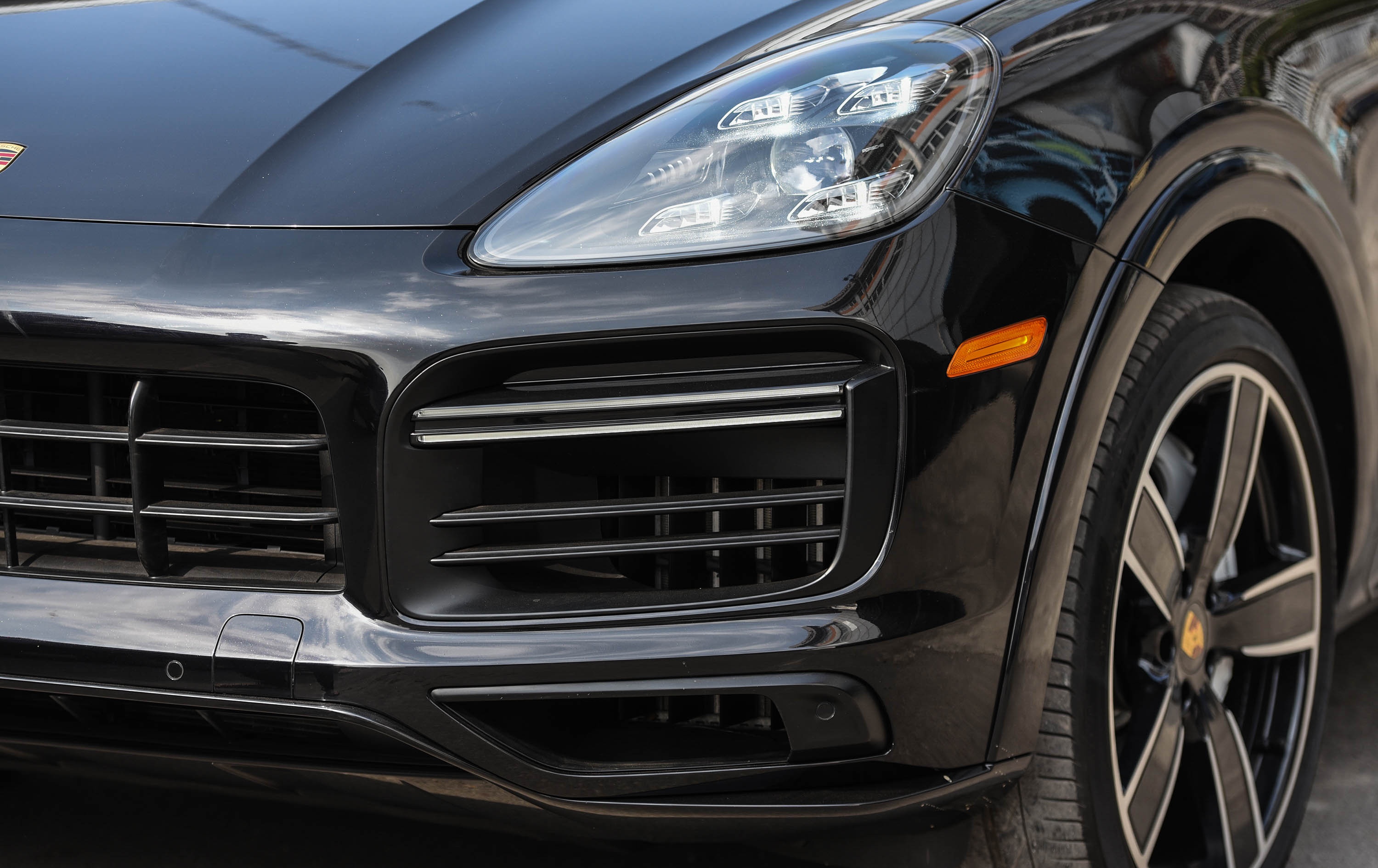 Chi tiết Porsche Cayenne Turbo 2020 giá hơn 10 tỷ đồng tại Việt Nam ảnh 6 Chi tiet Porsche Cayenne Turbo 2020 gia hon 10 ty dong tai Viet Nam anh 6