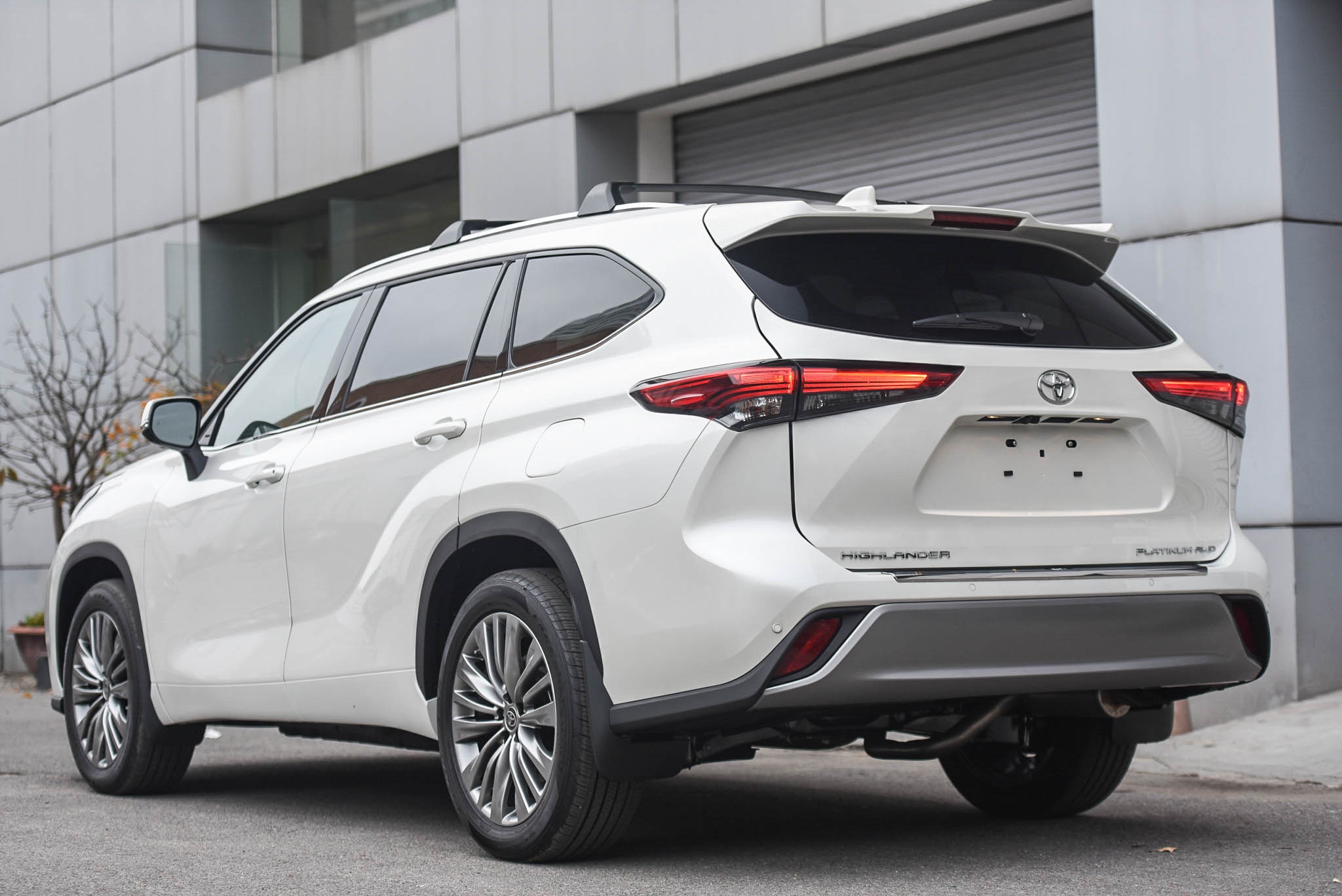 Chi tiết Toyota Highlander Platinum 2021 đầu tiên tại Việt Nam ảnh 3 Chi tiet Toyota Highlander Platinum 2021 dau tien tai Viet Nam anh 3