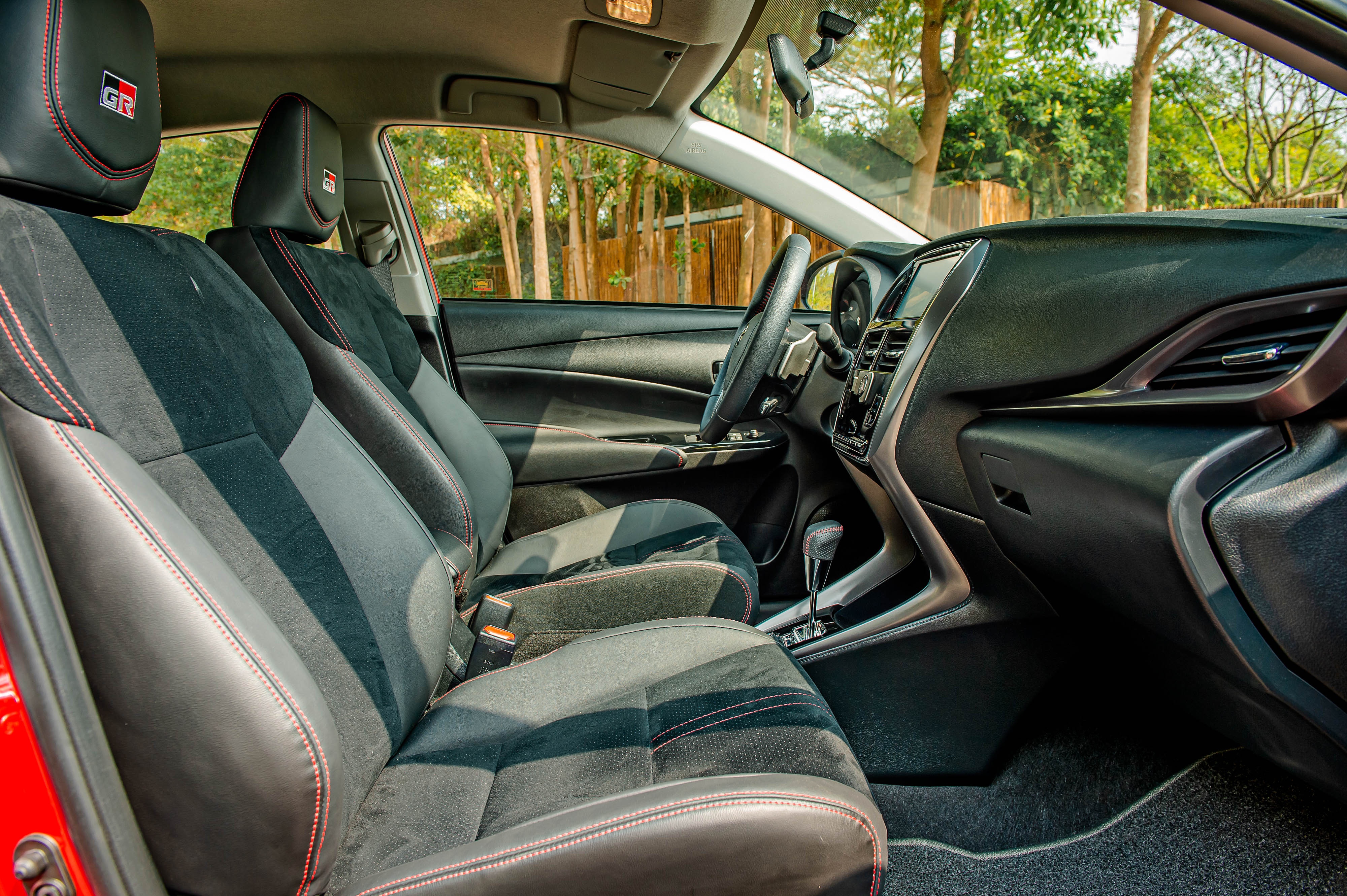 So sanh Honda City RS va Toyota Vios GR-S anh 12