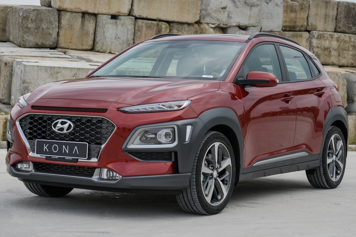 Hyundai Kona, Subaru Forester dang giam gia manh hinh anh