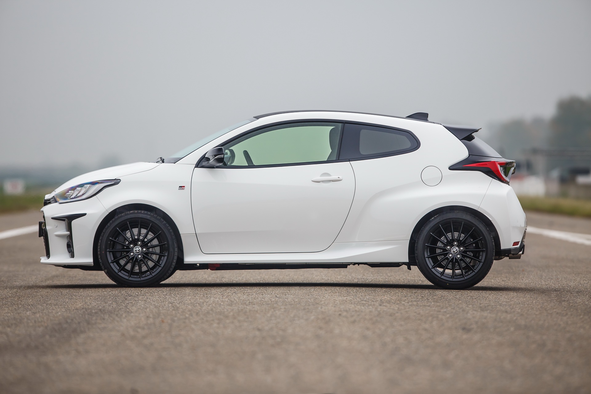 Toyota GR Yaris gianh giai xe cua nam 2021 anh 3