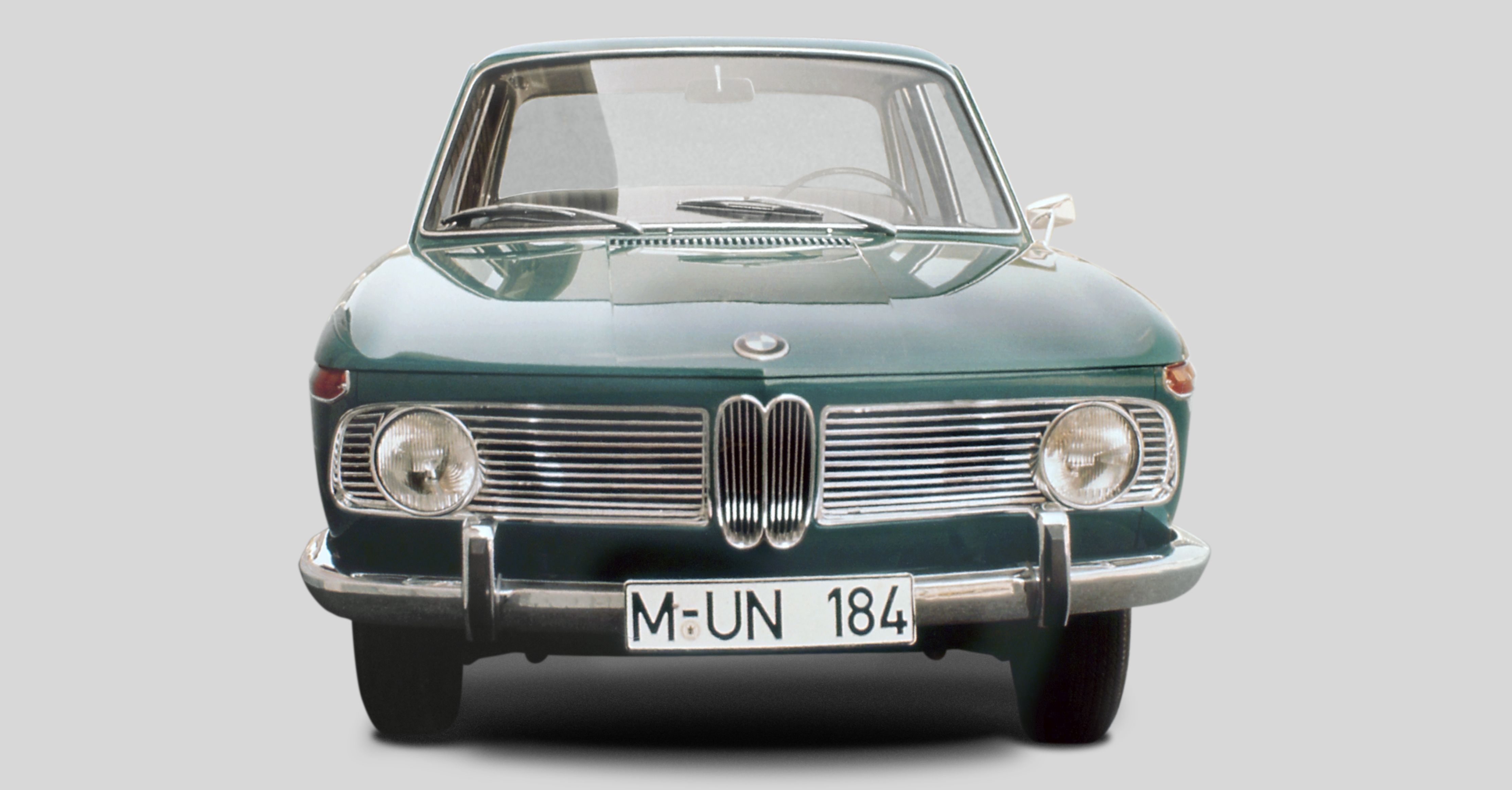 Lưới tản nhiệt quả thận của BMW thay đổi ra sao sau gần 90 năm ảnh 4 Luoi tan nhiet qua than cua BMW thay doi ra sao sau gan 90 nam anh 4
