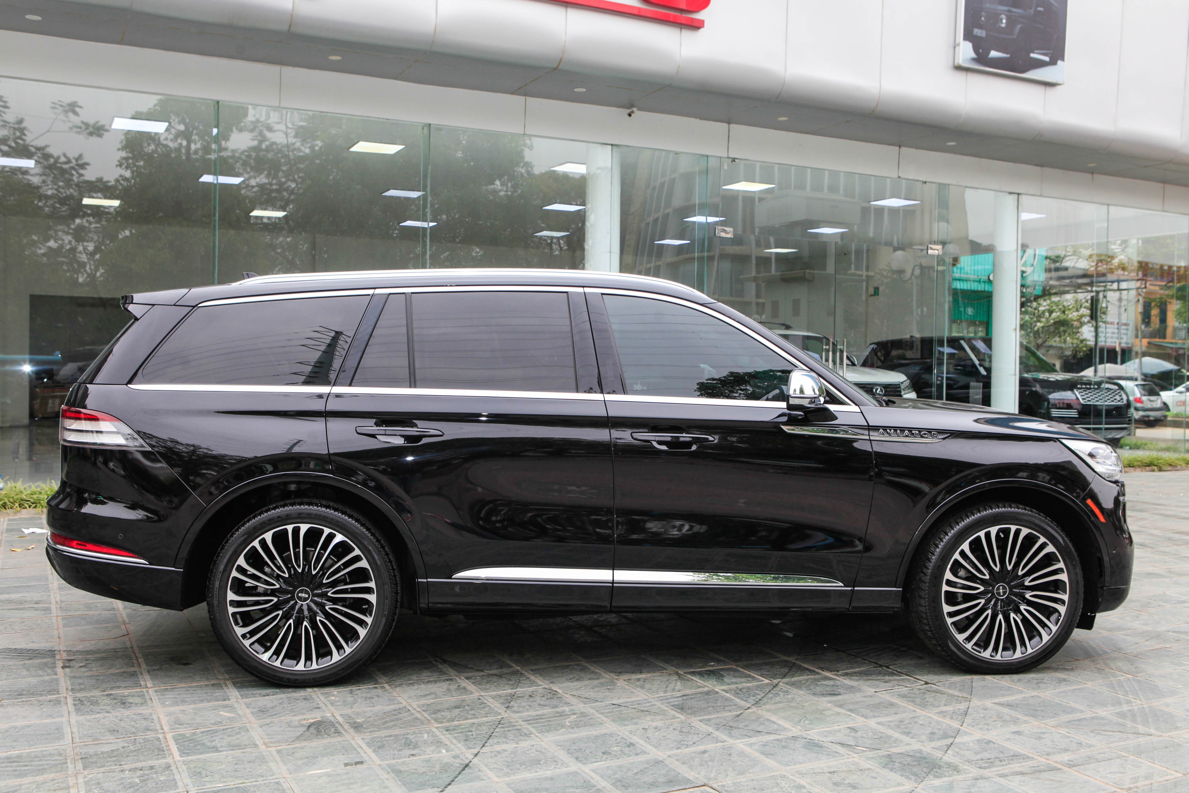 Chi tiết Lincoln Aviator Black Label - SUV 7 chỗ giá hơn 6 tỷ đồng ảnh 5 Chi tiet Lincoln Aviator Black Label - SUV 7 cho gia hon 6 ty dong anh 5