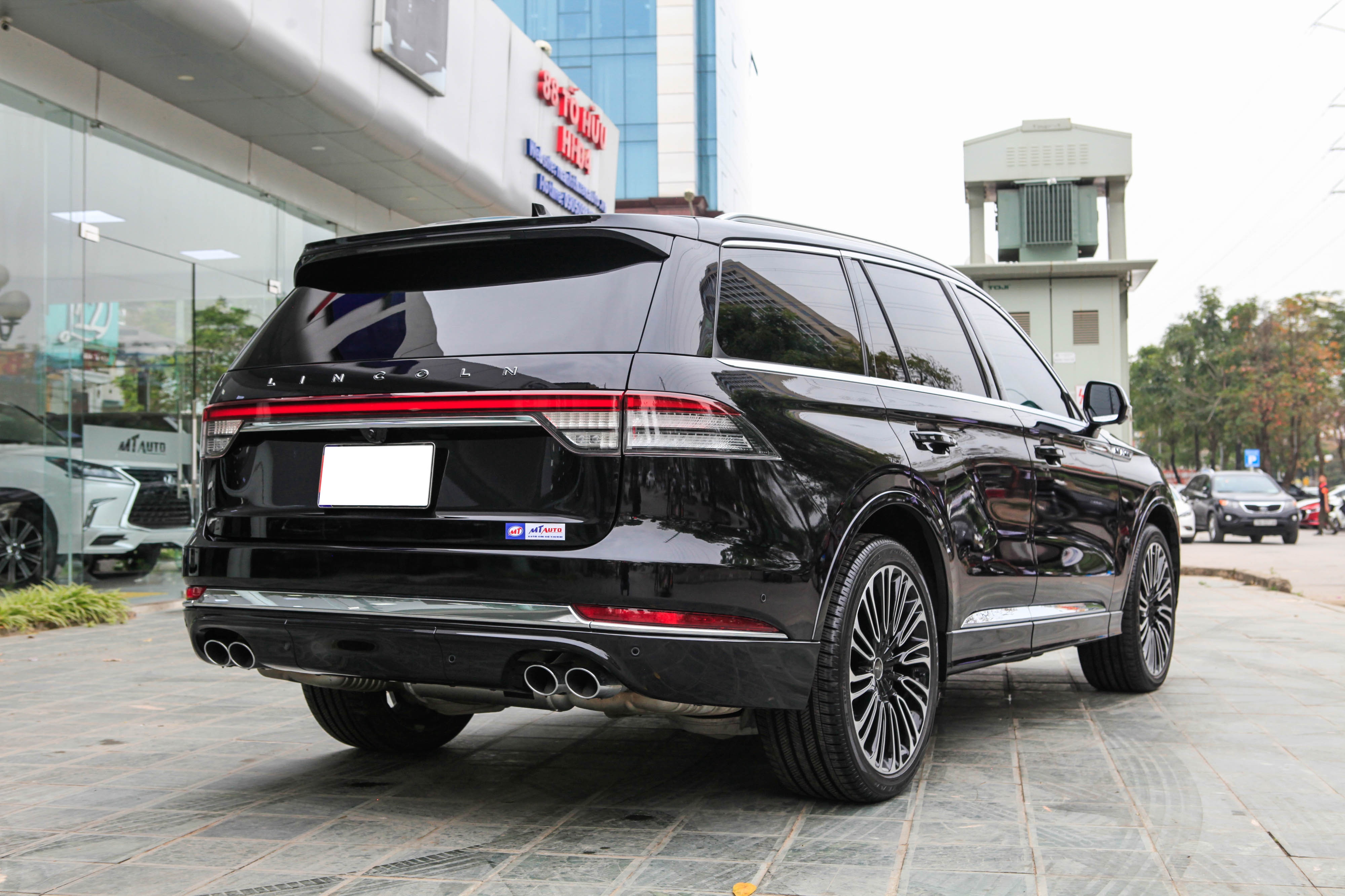 Chi tiết Lincoln Aviator Black Label - SUV 7 chỗ giá hơn 6 tỷ đồng ảnh 3 Chi tiet Lincoln Aviator Black Label - SUV 7 cho gia hon 6 ty dong anh 3