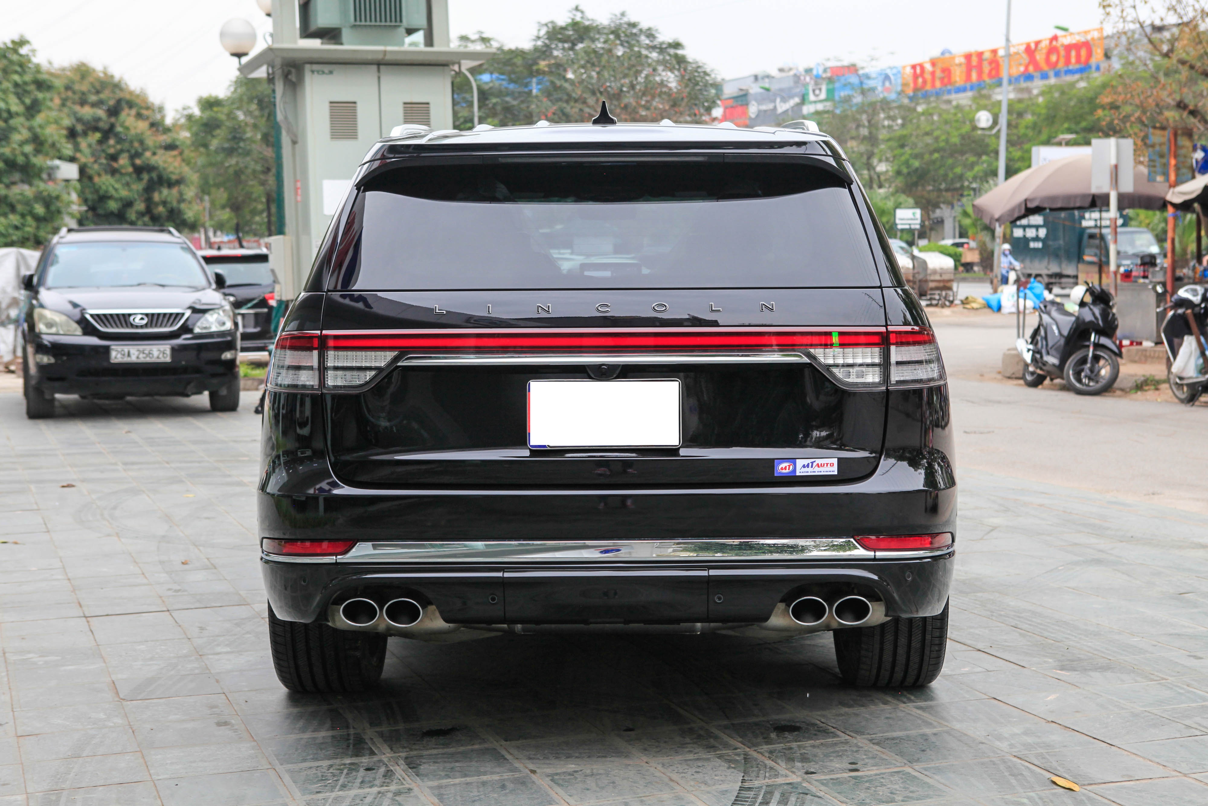 Chi tiết Lincoln Aviator Black Label - SUV 7 chỗ giá hơn 6 tỷ đồng ảnh 6 Chi tiet Lincoln Aviator Black Label - SUV 7 cho gia hon 6 ty dong anh 6