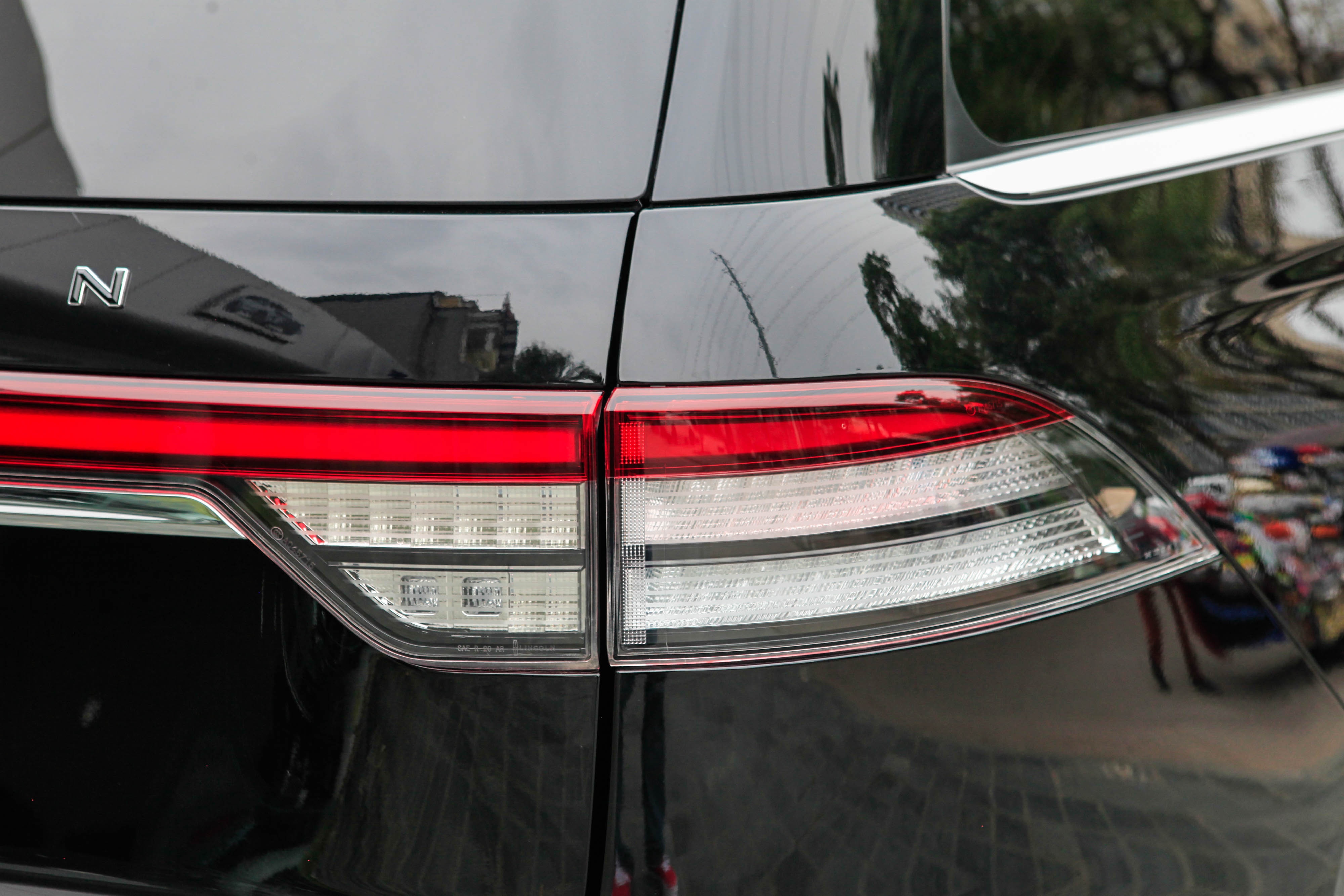 Chi tiết Lincoln Aviator Black Label - SUV 7 chỗ giá hơn 6 tỷ đồng ảnh 9 Chi tiet Lincoln Aviator Black Label - SUV 7 cho gia hon 6 ty dong anh 9