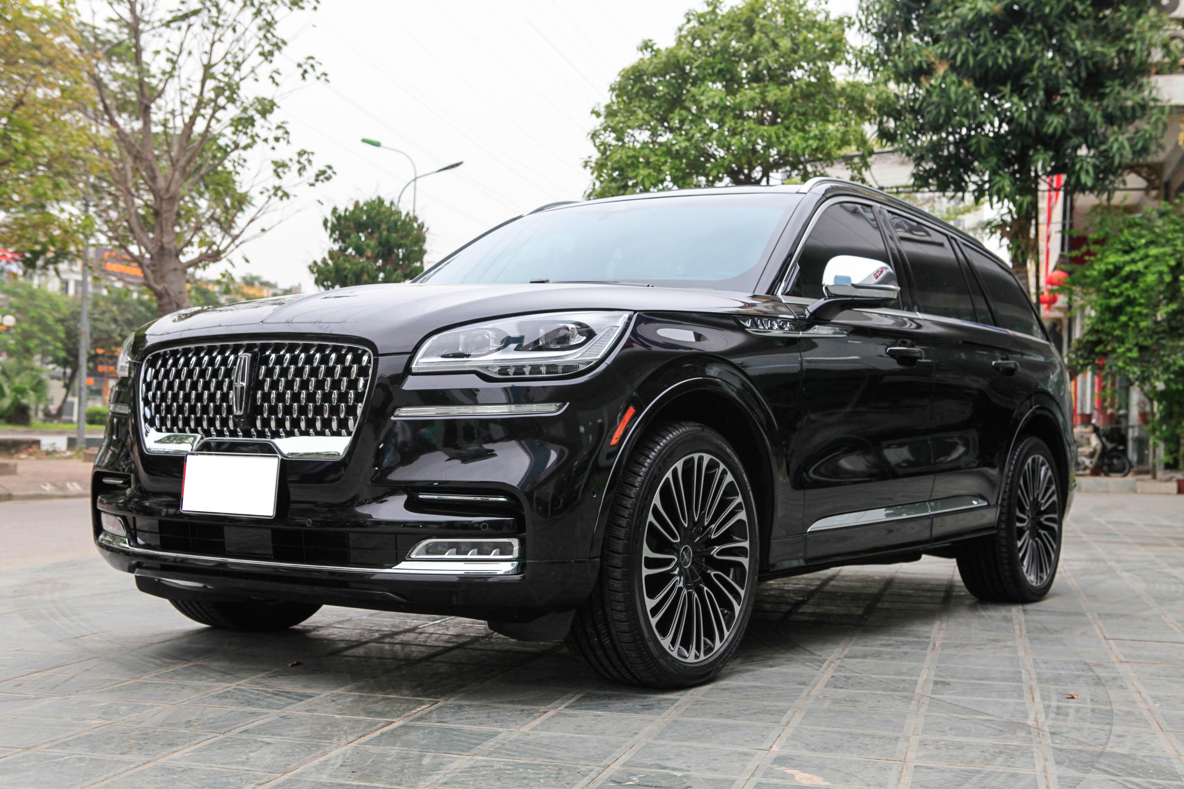 Chi tiết Lincoln Aviator Black Label - SUV 7 chỗ giá hơn 6 tỷ đồng ảnh 24 Chi tiet Lincoln Aviator Black Label - SUV 7 cho gia hon 6 ty dong anh 24