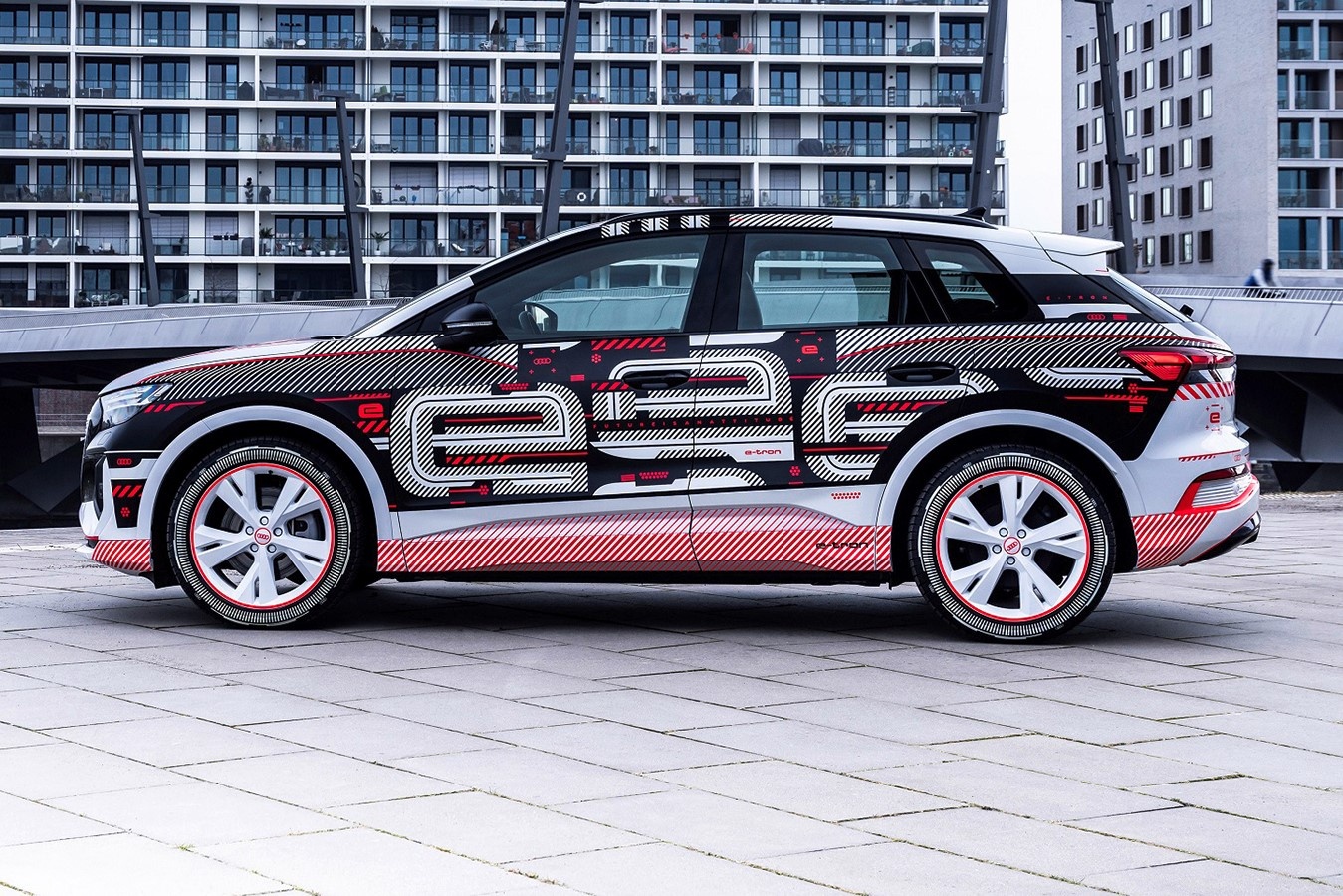 SUV dien Audi Q6 e-tron se ra mat vao nam 2022 hinh anh