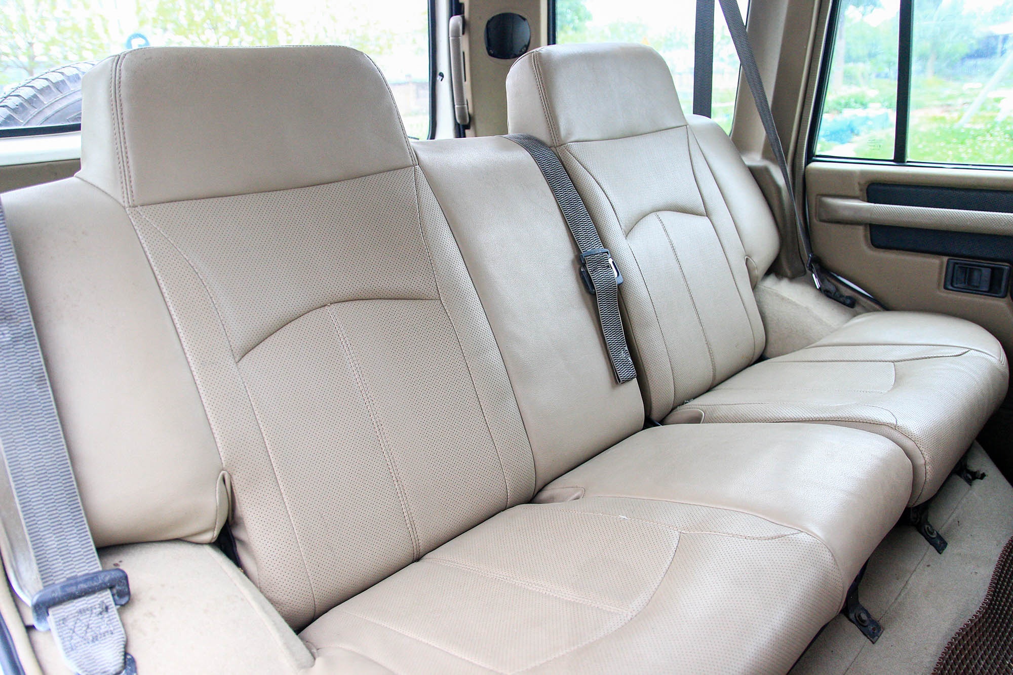 Chi tiết Land Rover Discovery 1996 - SUV 'hàng hiếm' tại Việt Nam ảnh 7 Chi tiet Land Rover Discovery 1996 - SUV 'hang hiem' tai Viet Nam anh 7